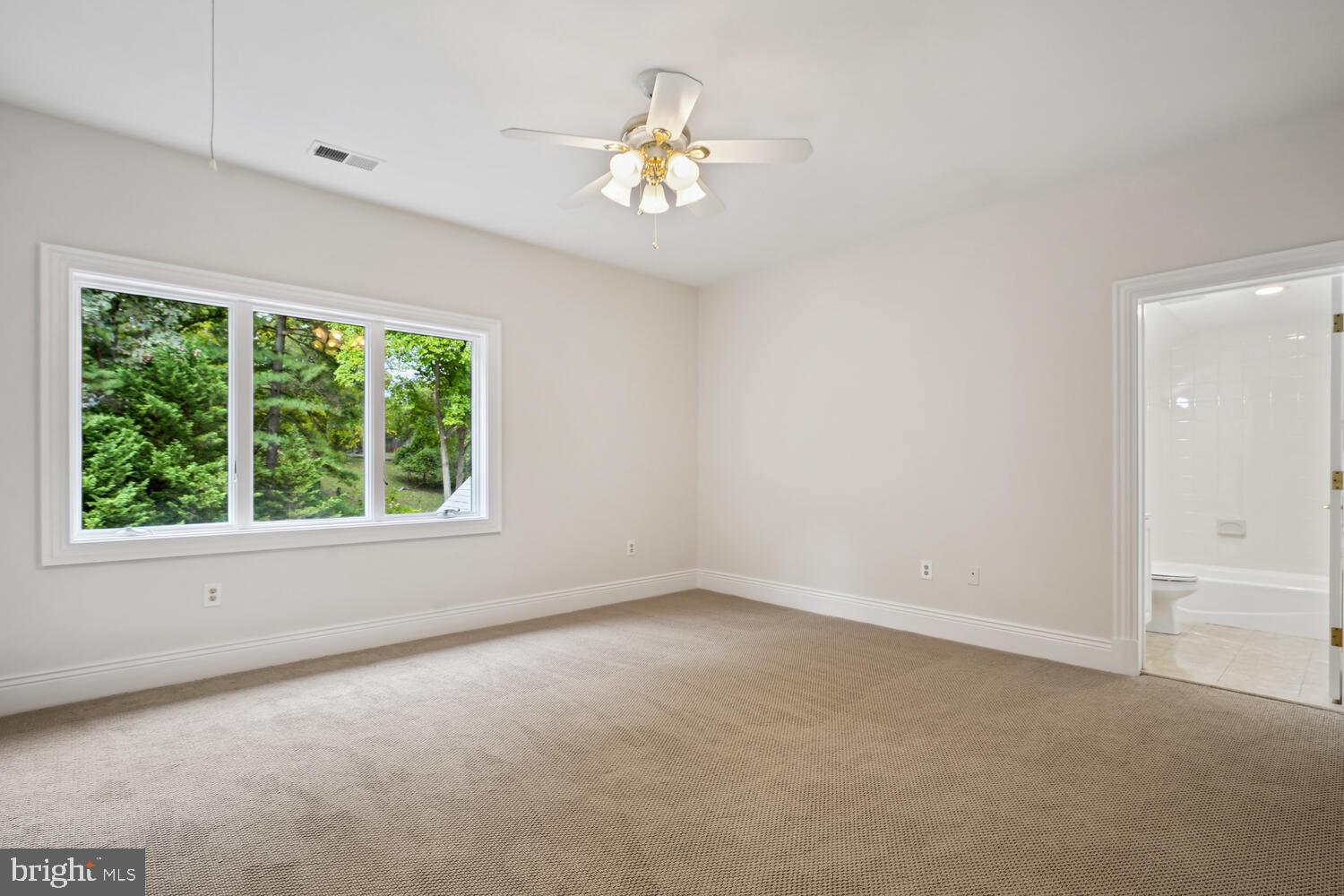 BANNOCKBURN HEIGHTS - Residential Lease