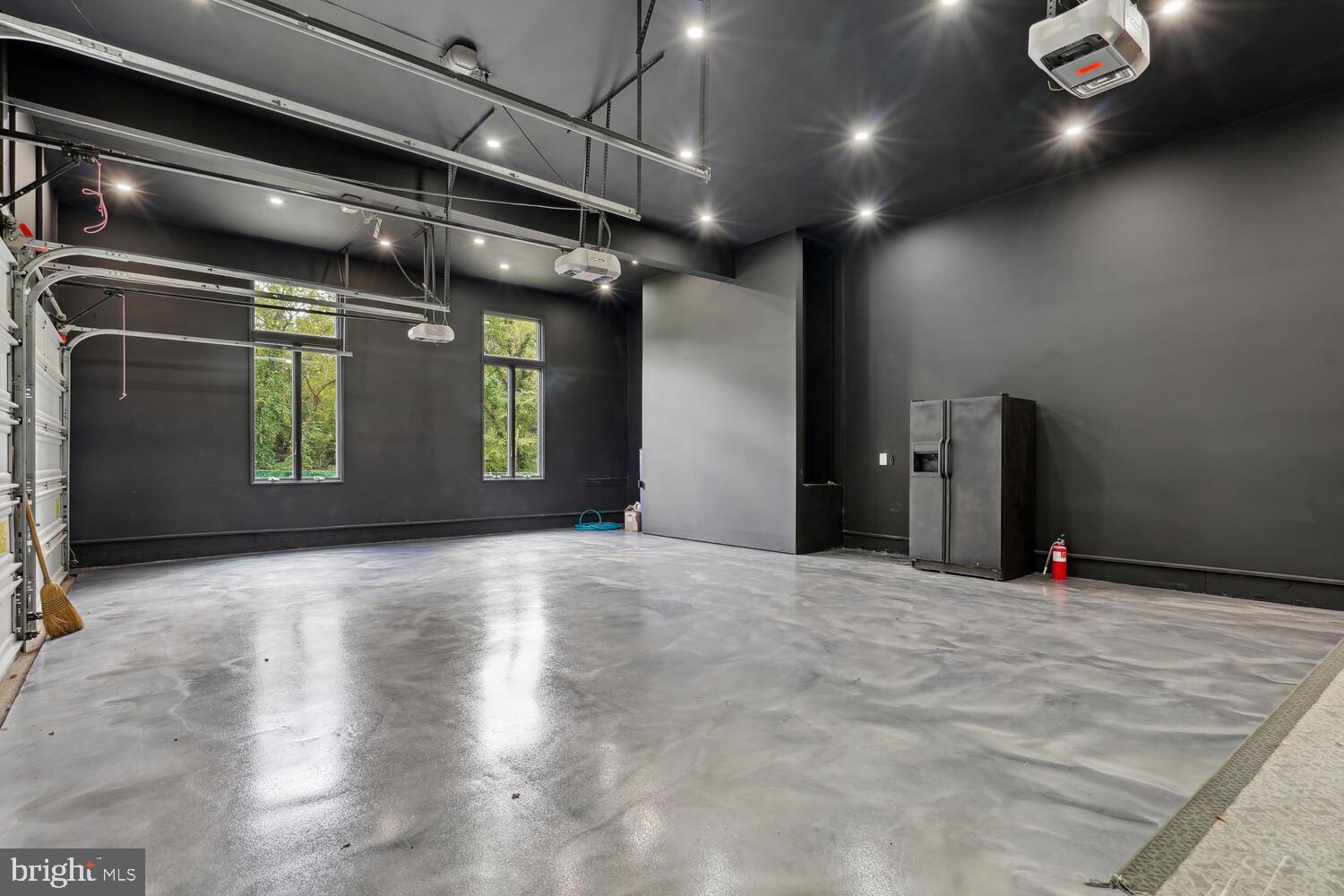 BANNOCKBURN HEIGHTS - Residential Lease