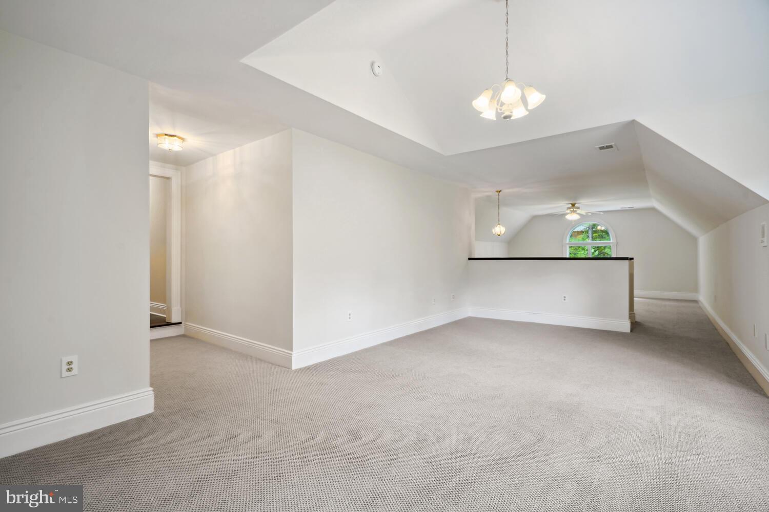 BANNOCKBURN HEIGHTS - Residential Lease