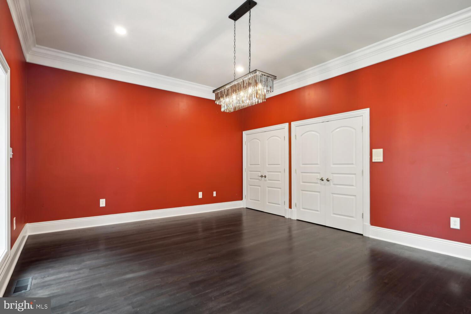 BANNOCKBURN HEIGHTS - Residential Lease