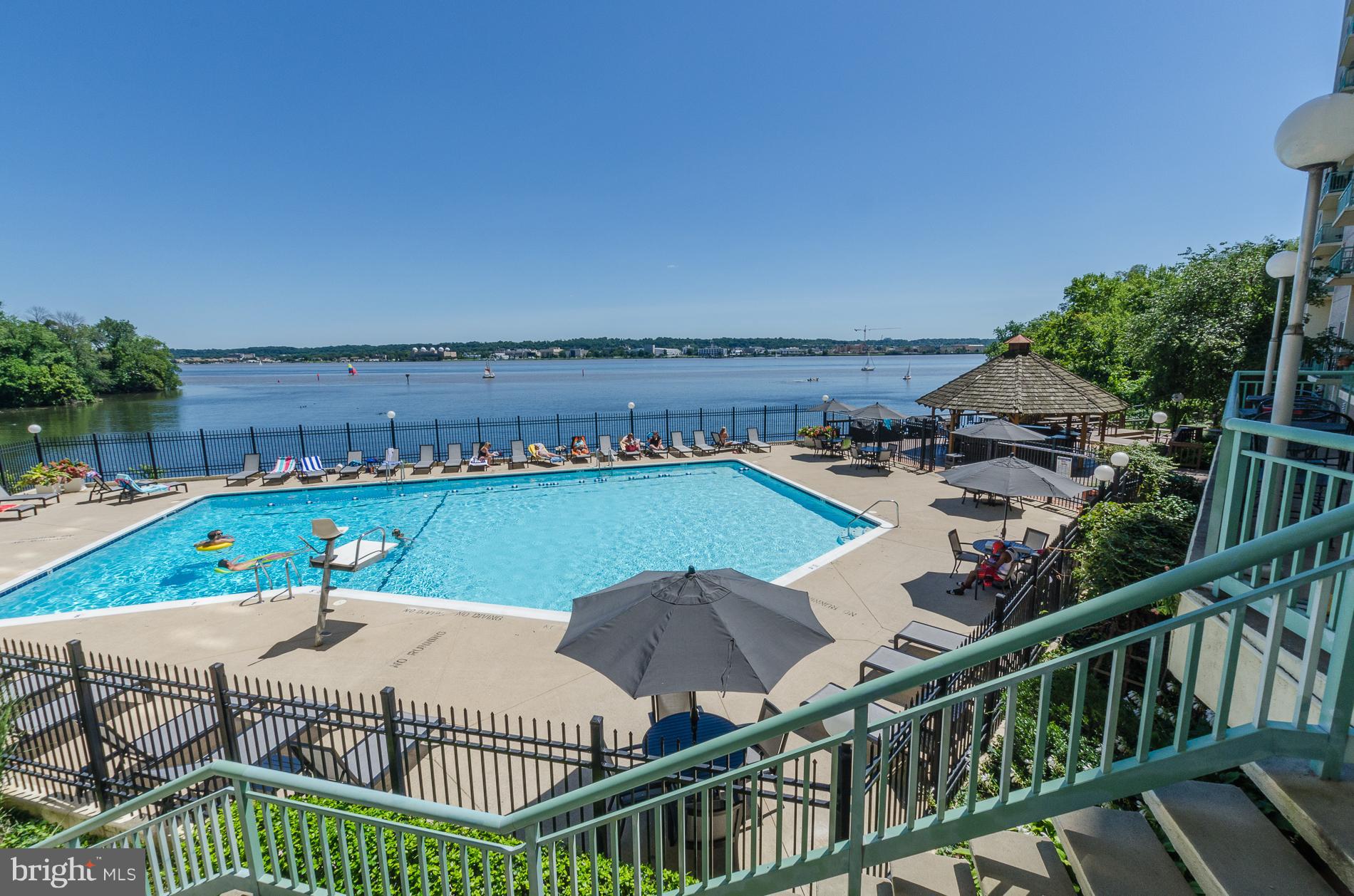 MARINA TOWERS - Residential Lease