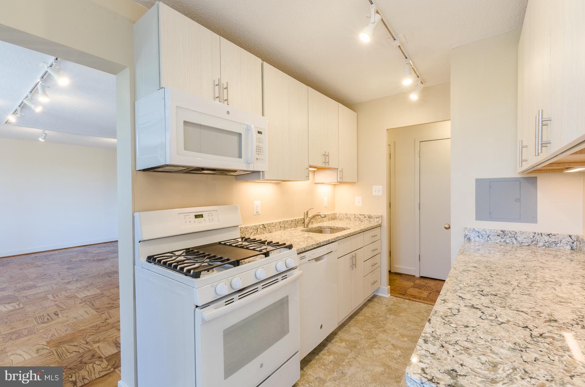 MARINA TOWERS - Residential Lease