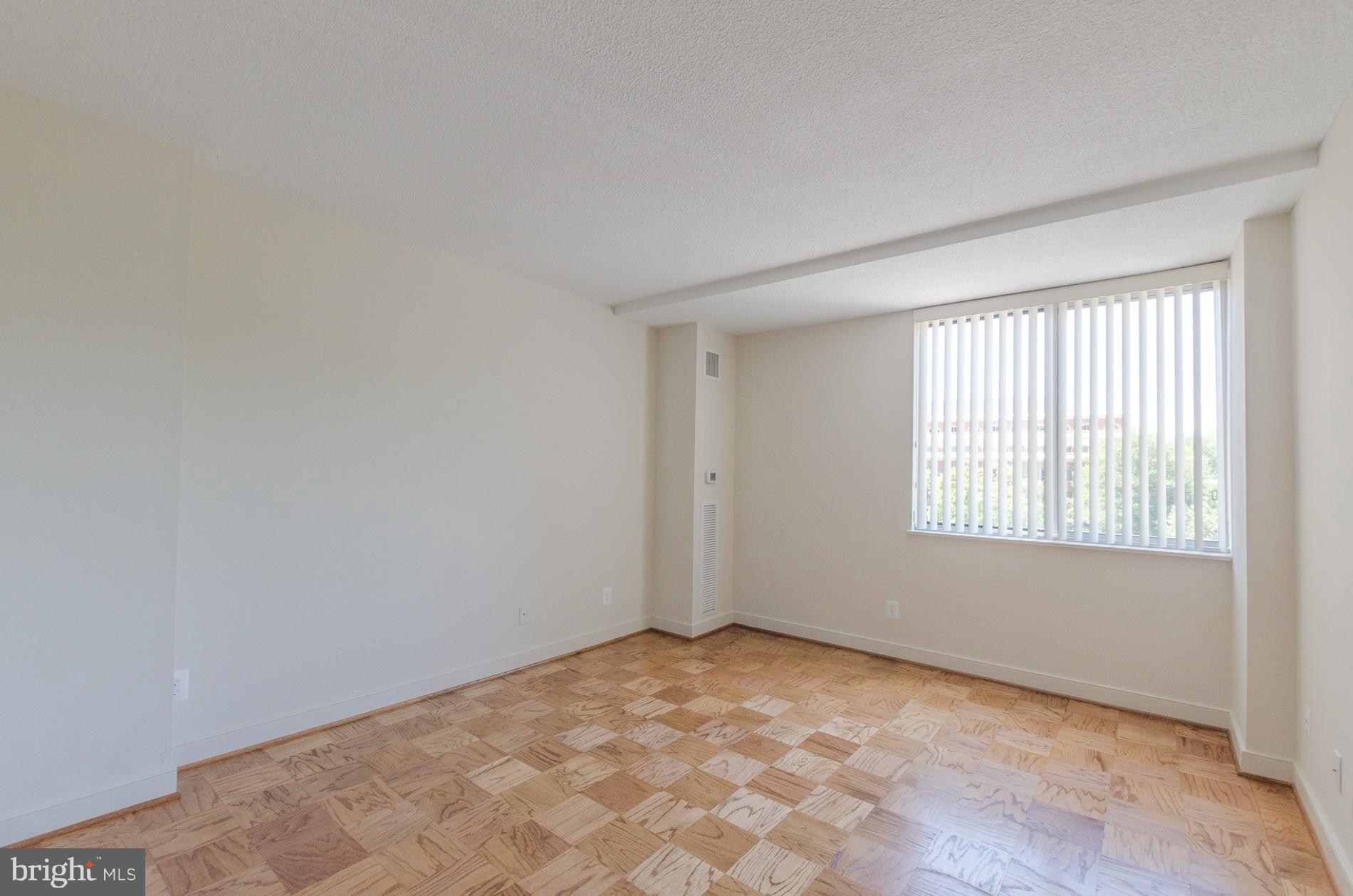 MARINA TOWERS - Residential Lease