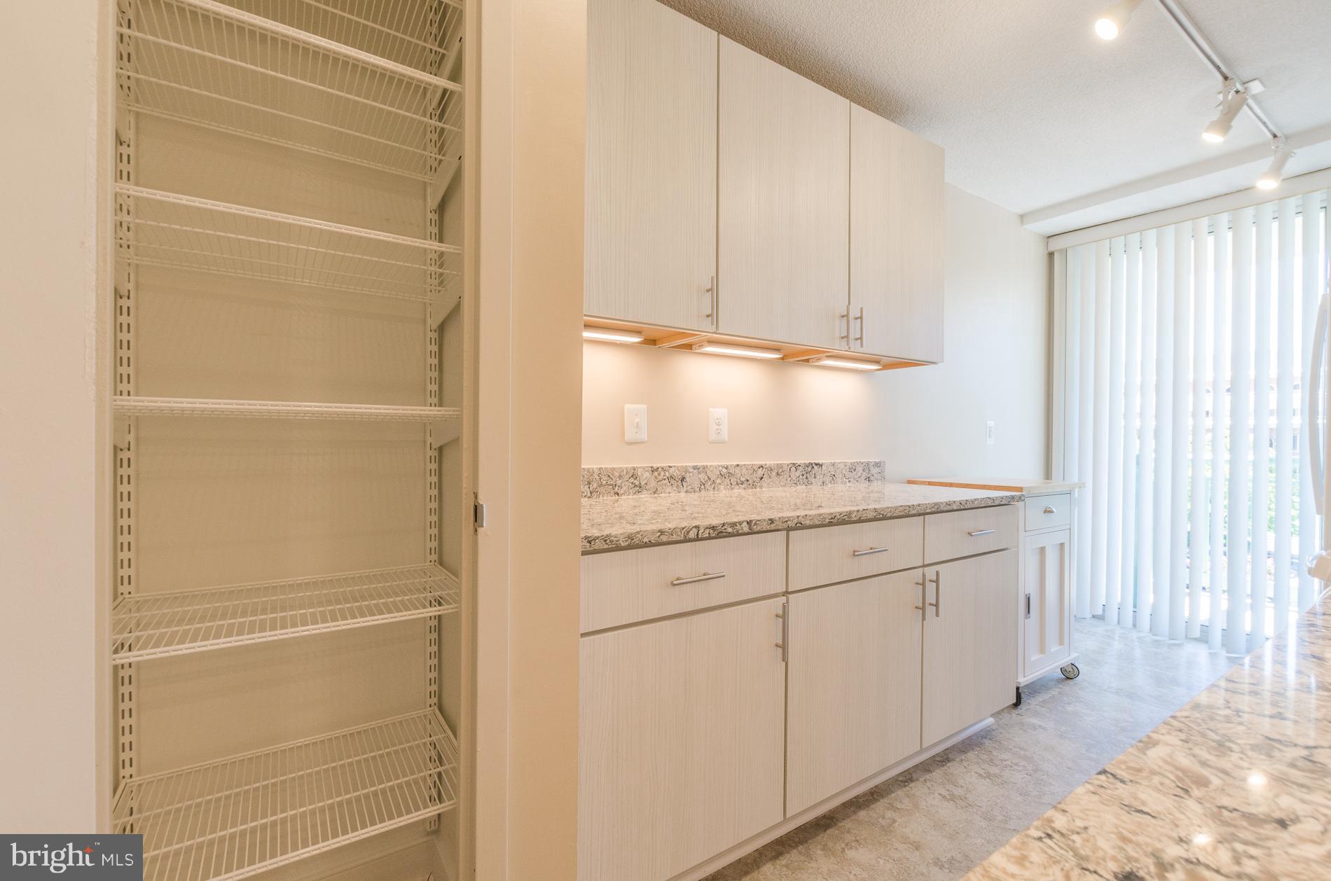 MARINA TOWERS - Residential Lease