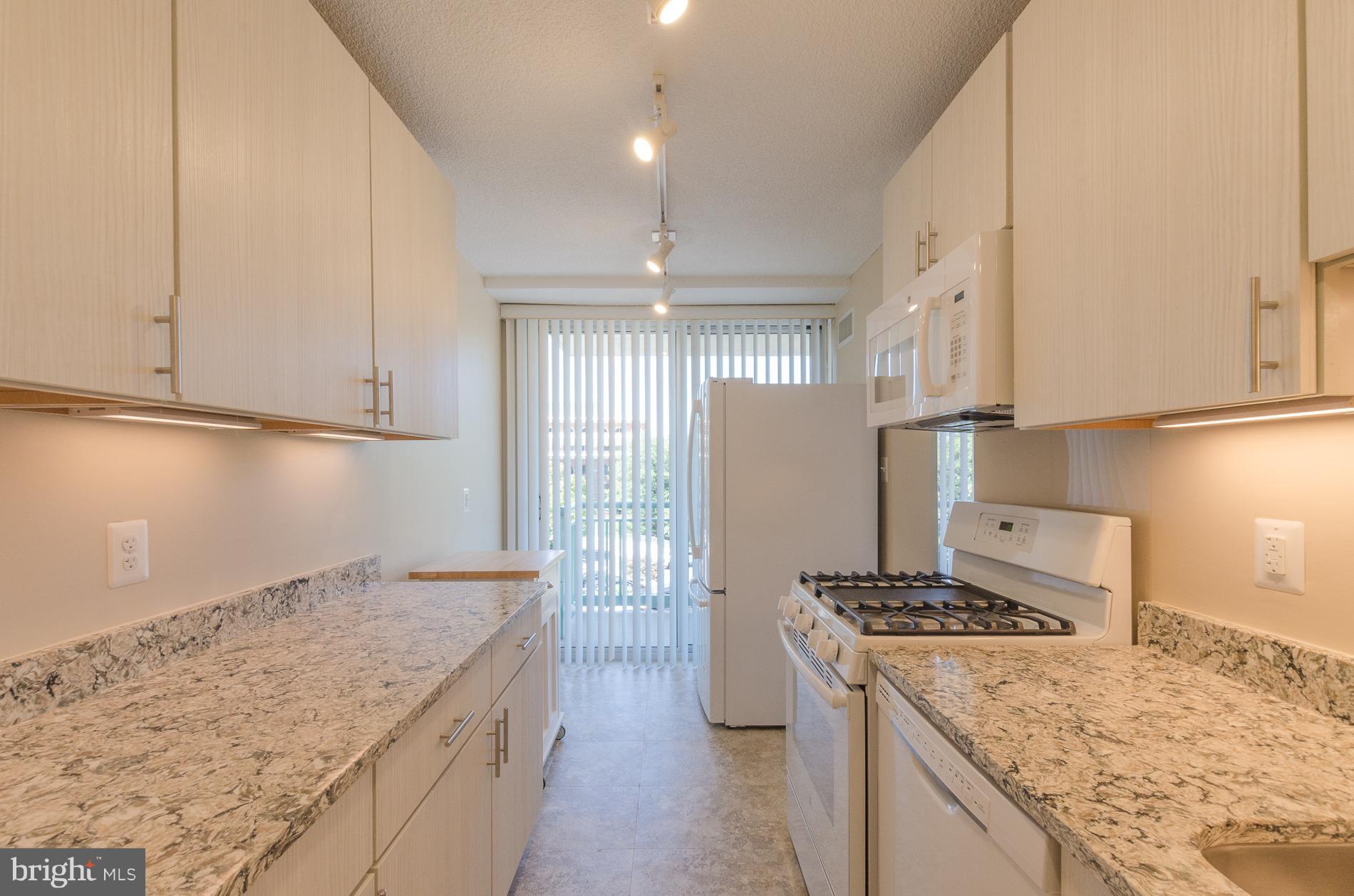 MARINA TOWERS - Residential Lease