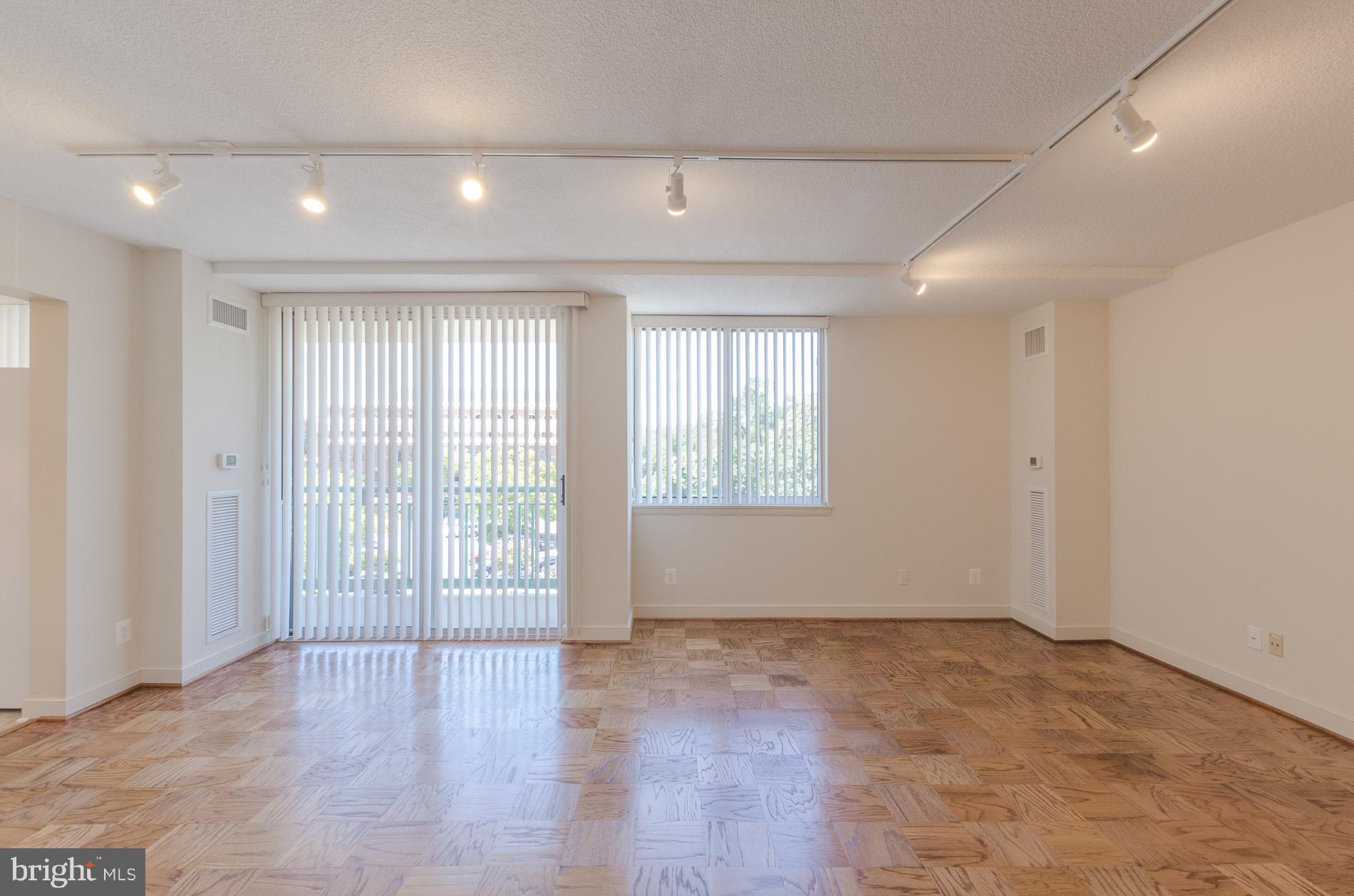 MARINA TOWERS - Residential Lease