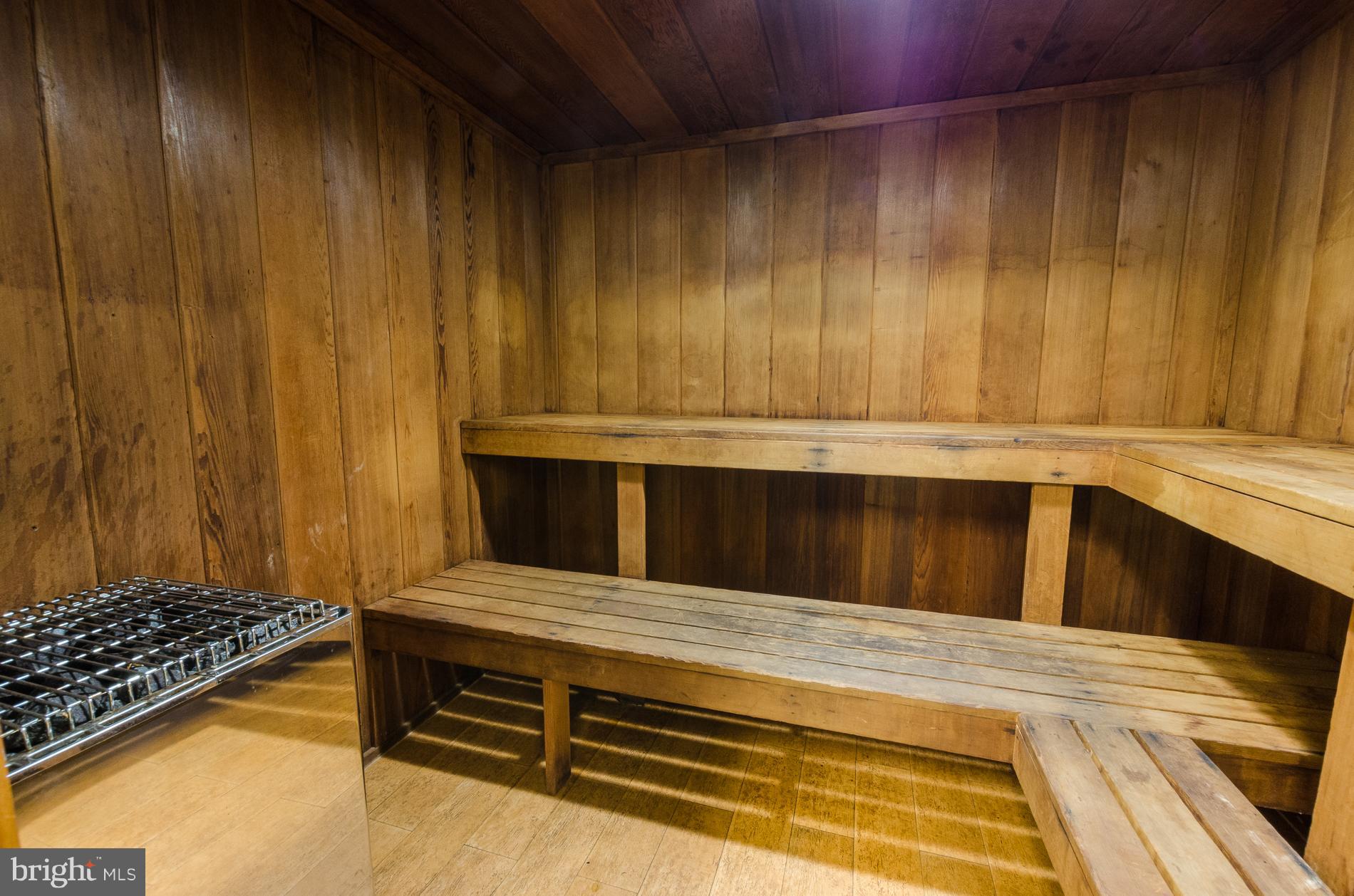 MARINA TOWERS - Residential Lease