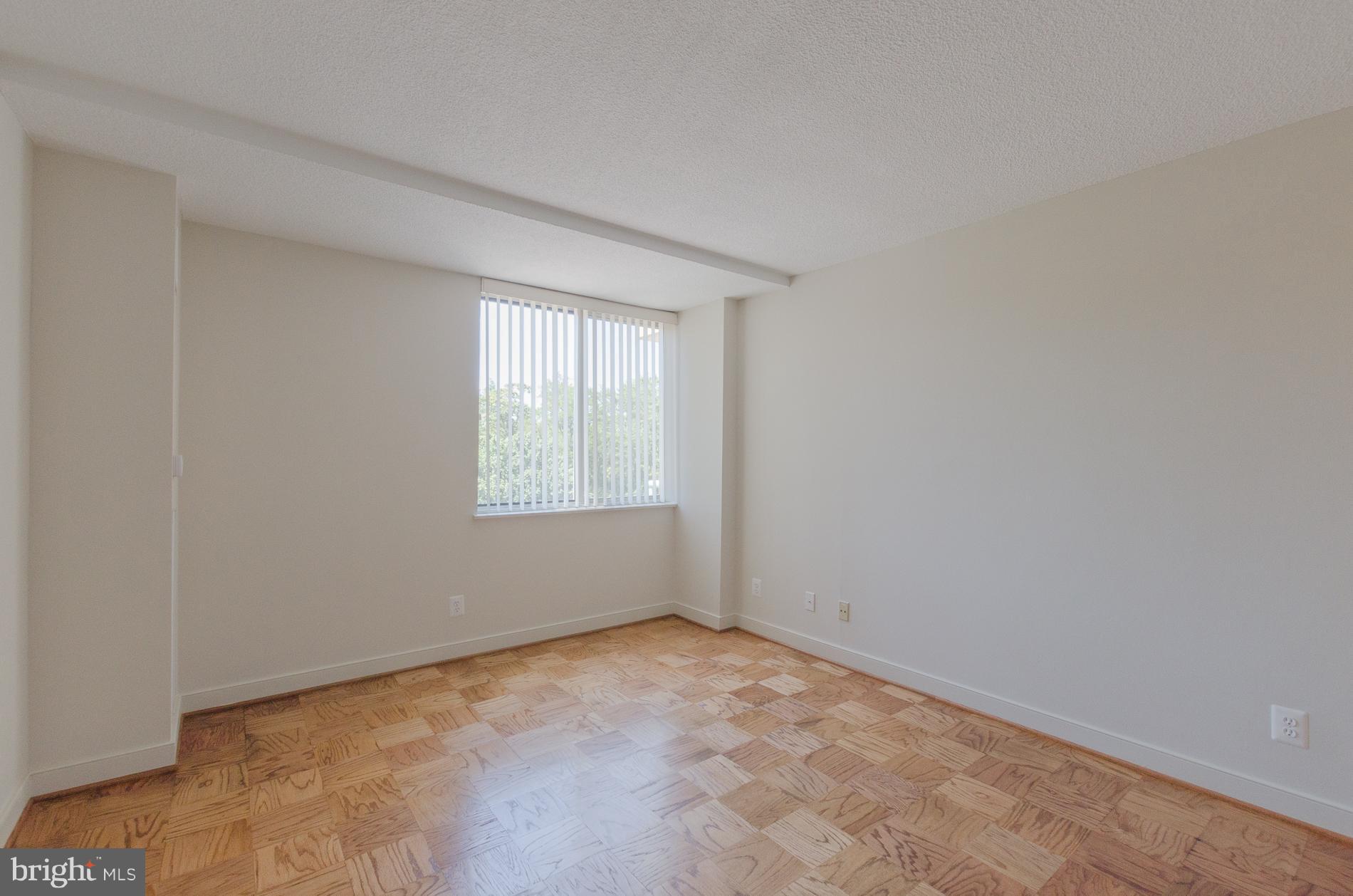 MARINA TOWERS - Residential Lease