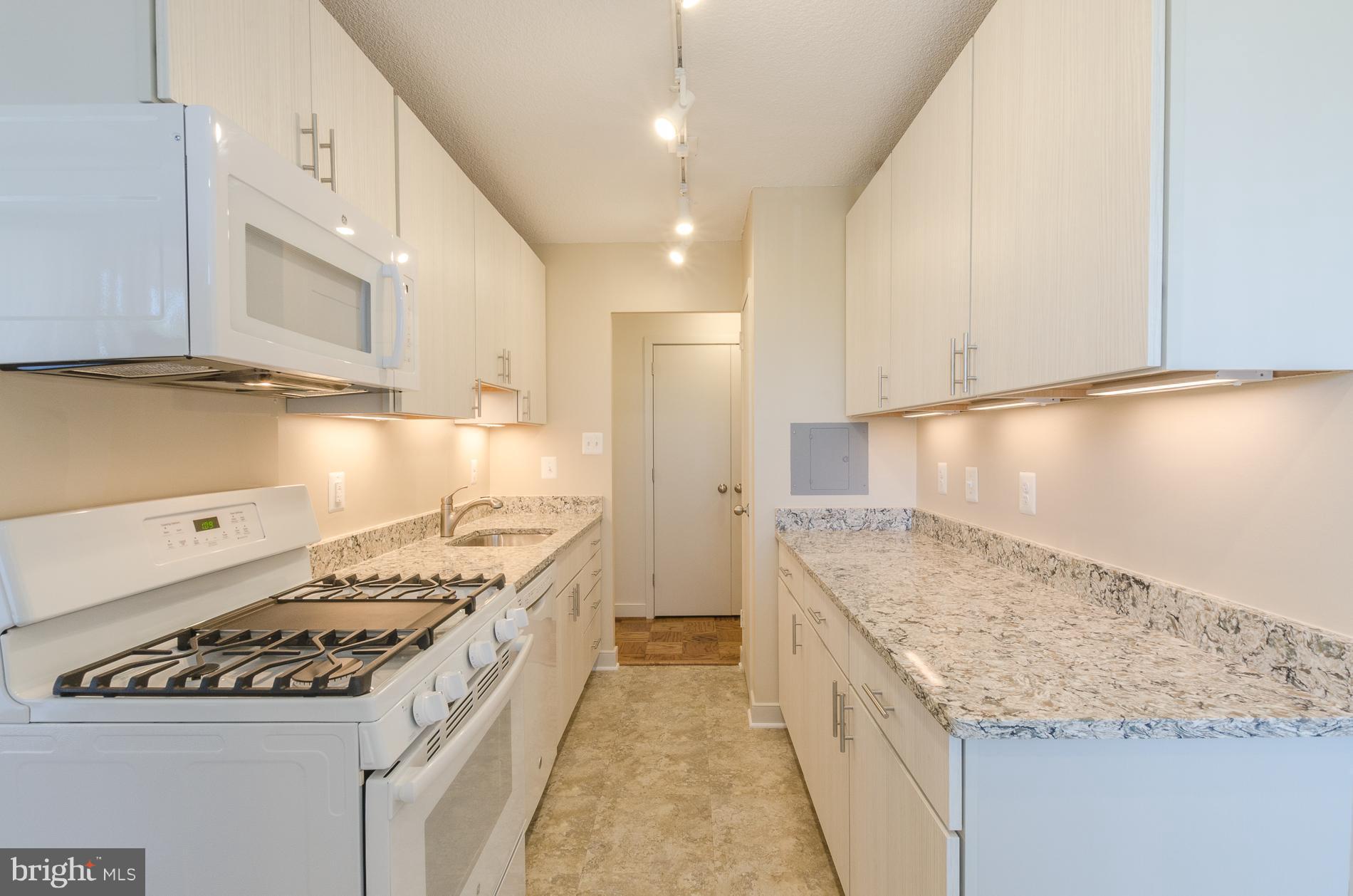 MARINA TOWERS - Residential Lease