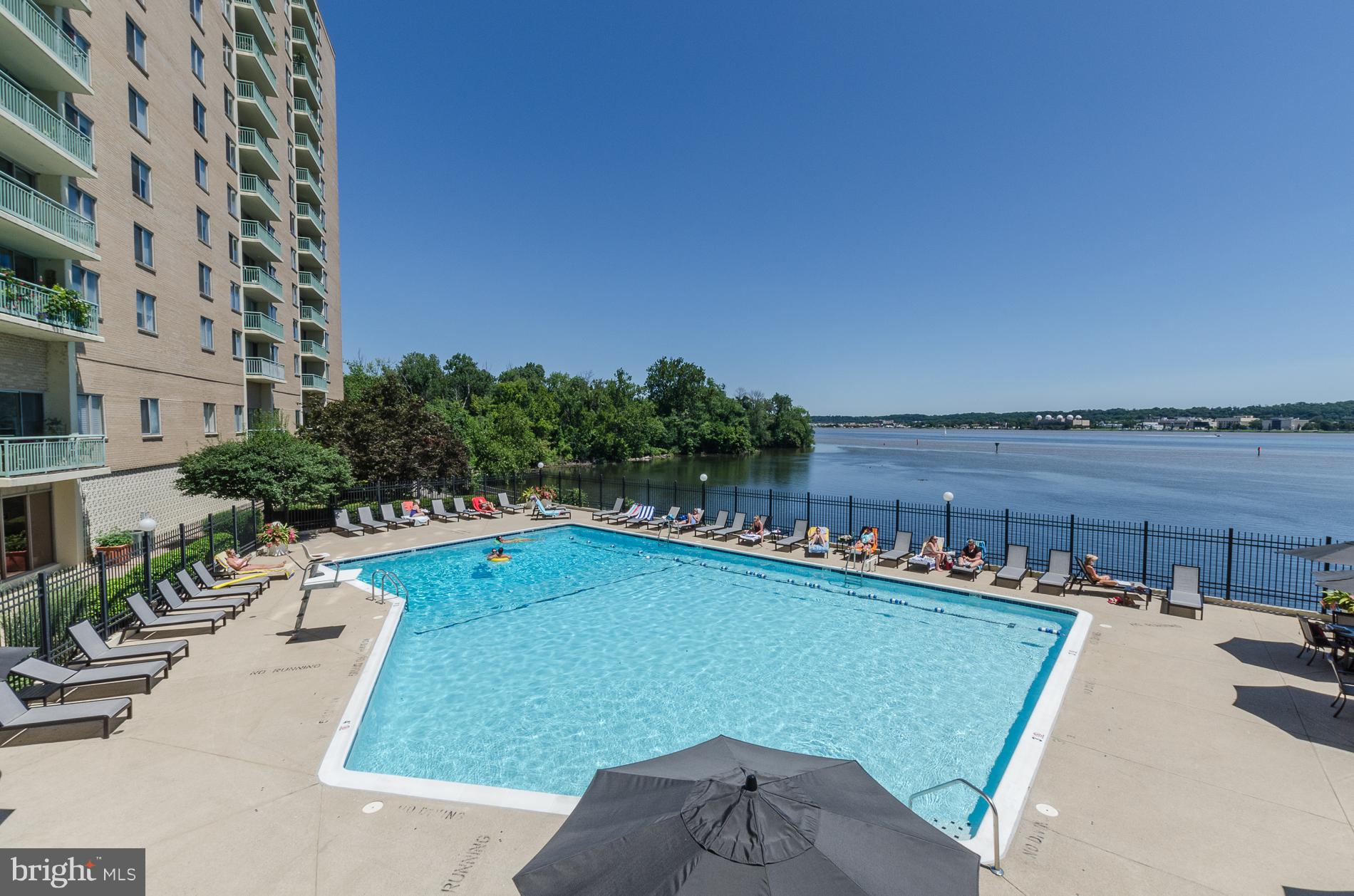 MARINA TOWERS - Residential Lease