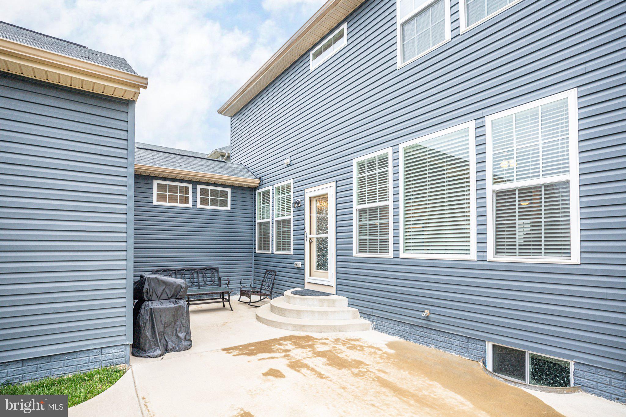 NEW POST ON THE RAPPAHANNOCK - Residential