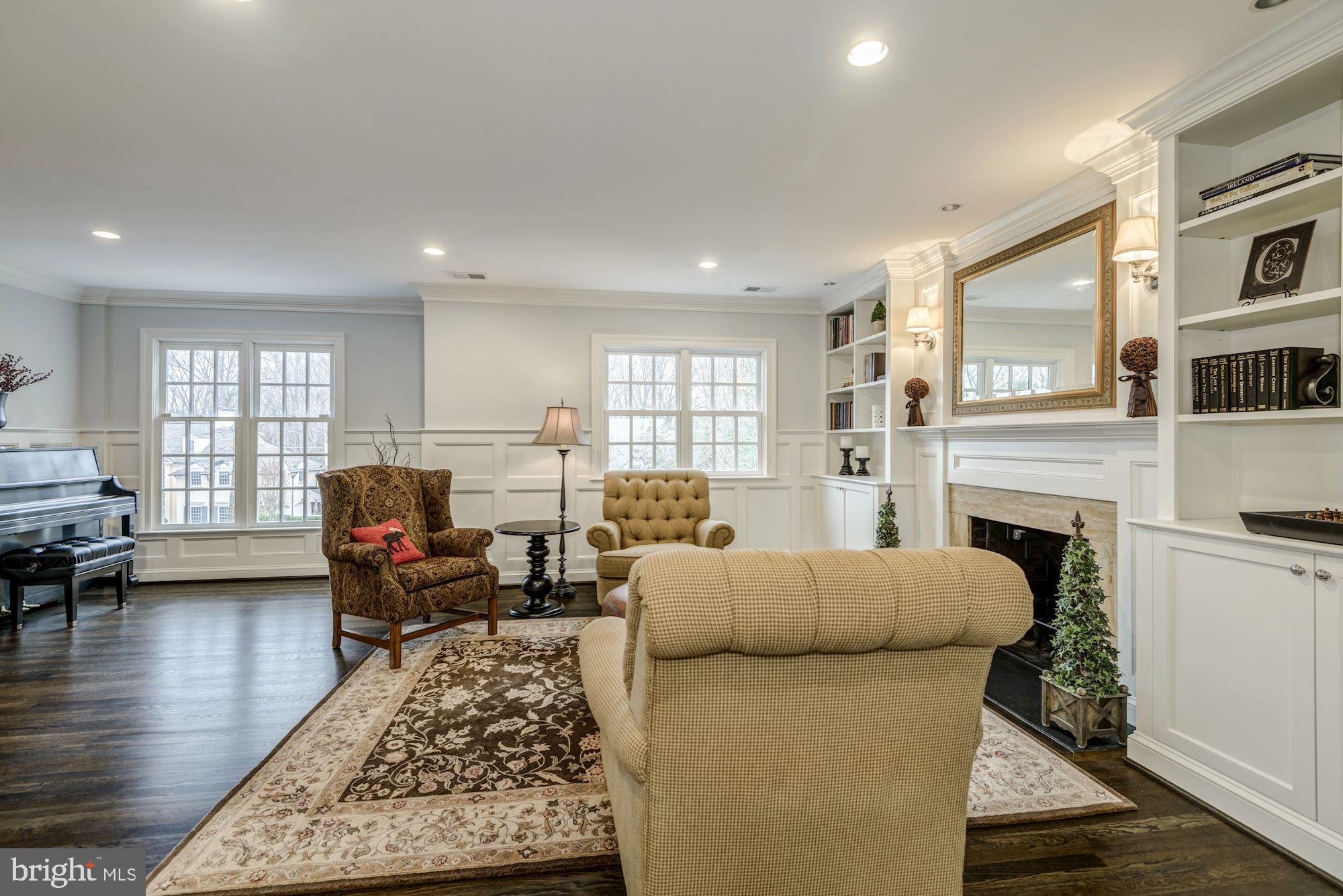 DOWNSCREST - Residential