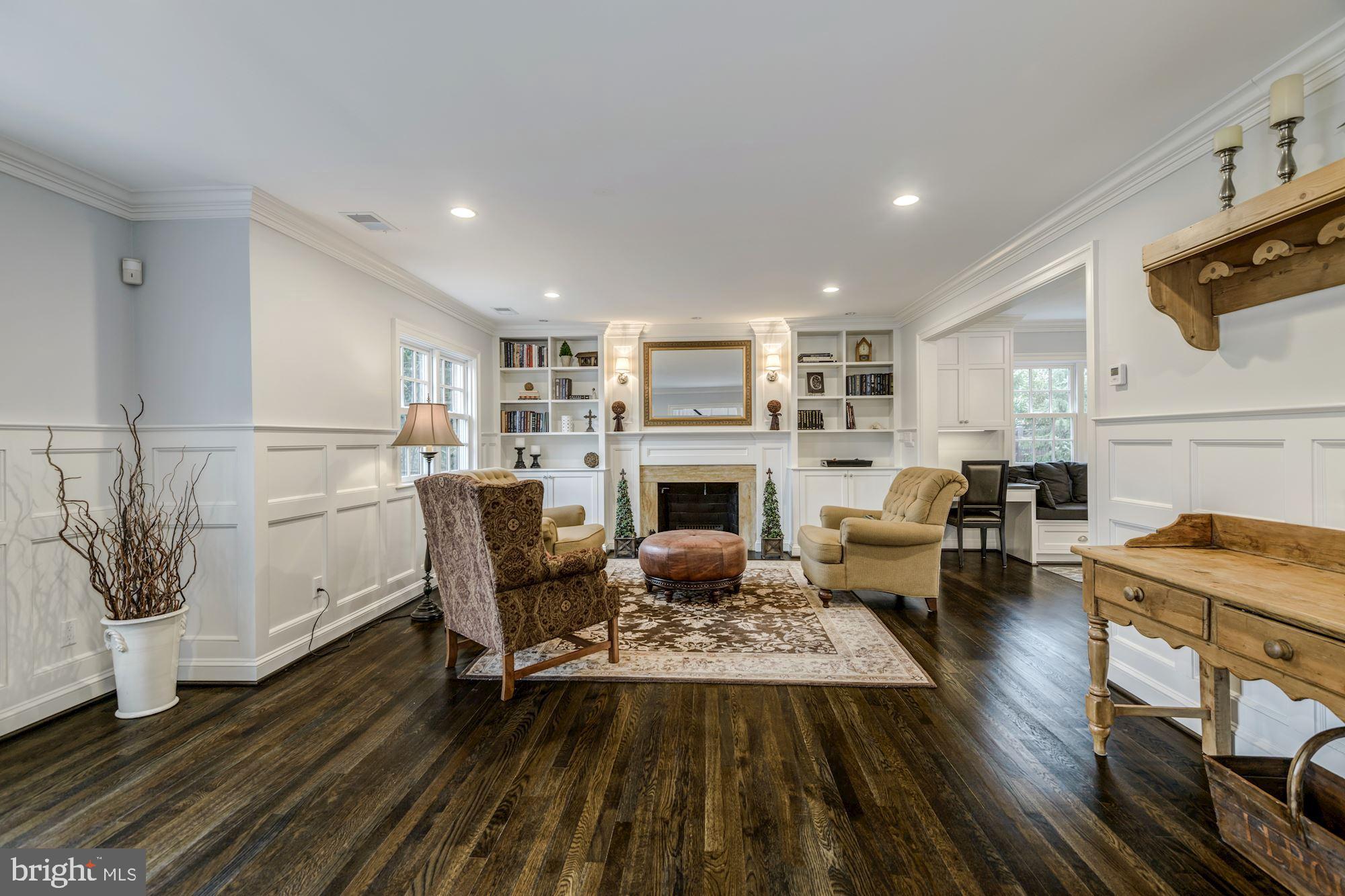 DOWNSCREST - Residential