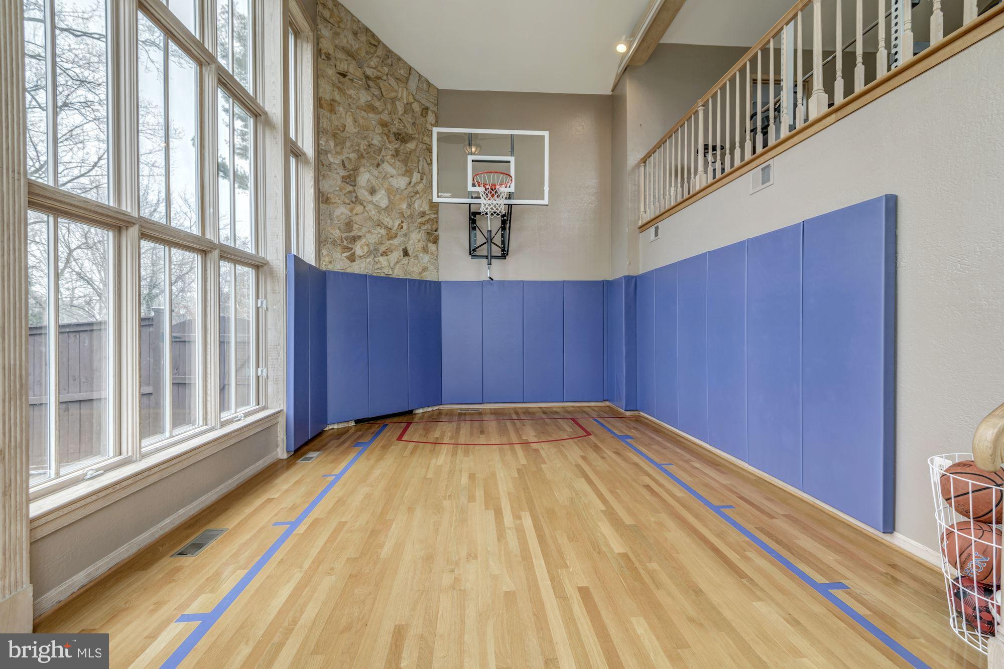 DOWNSCREST - Residential