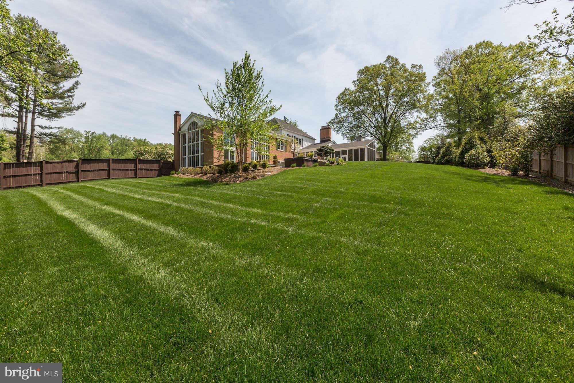 DOWNSCREST - Residential