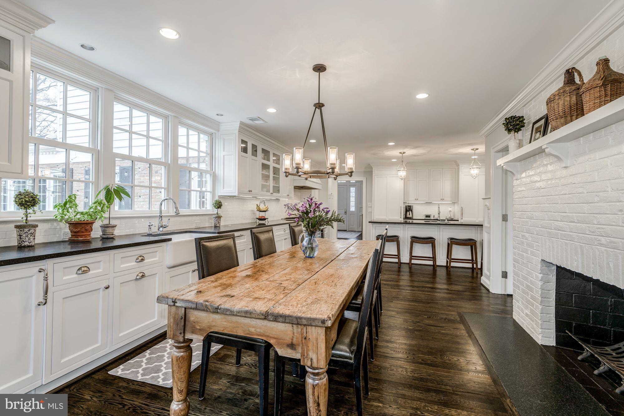 DOWNSCREST - Residential