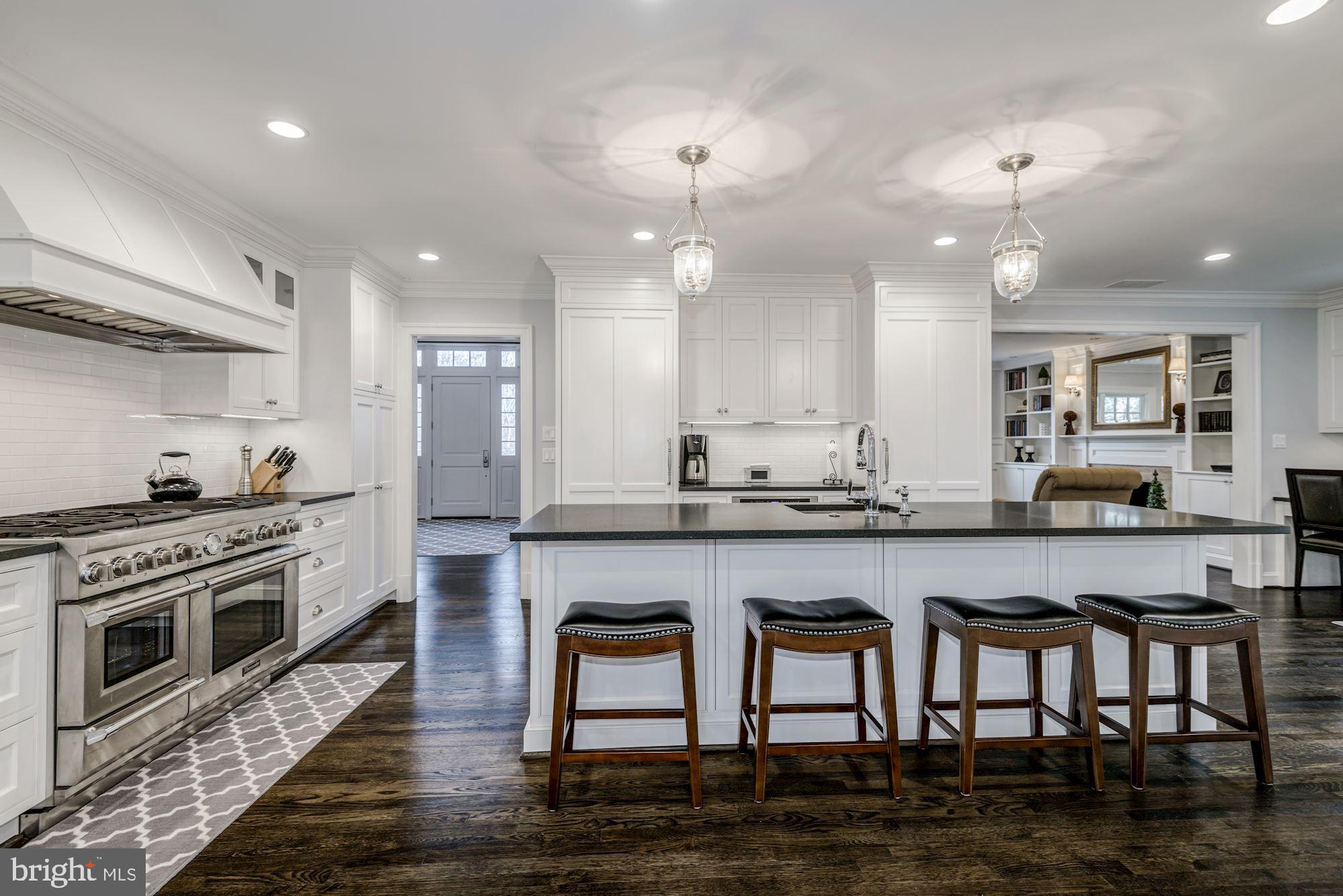 DOWNSCREST - Residential