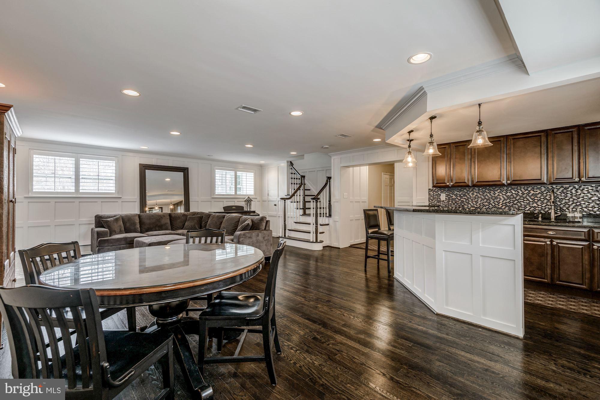 DOWNSCREST - Residential