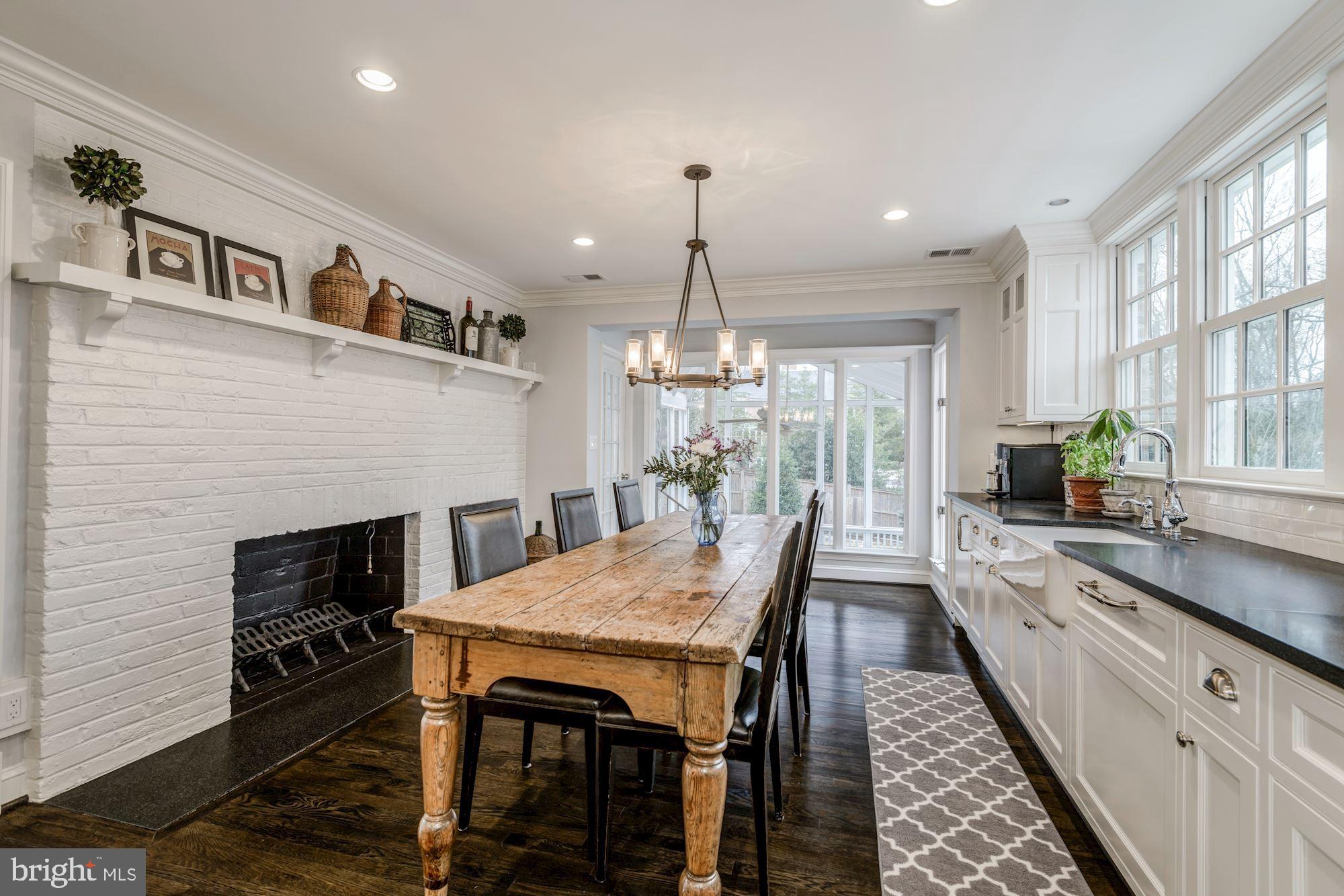 DOWNSCREST - Residential