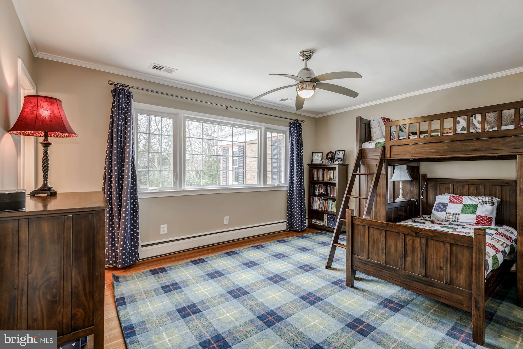 DOWNSCREST - Residential