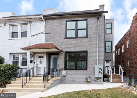 5404 4TH STREET NW 1 WASHINGTON DC 20011