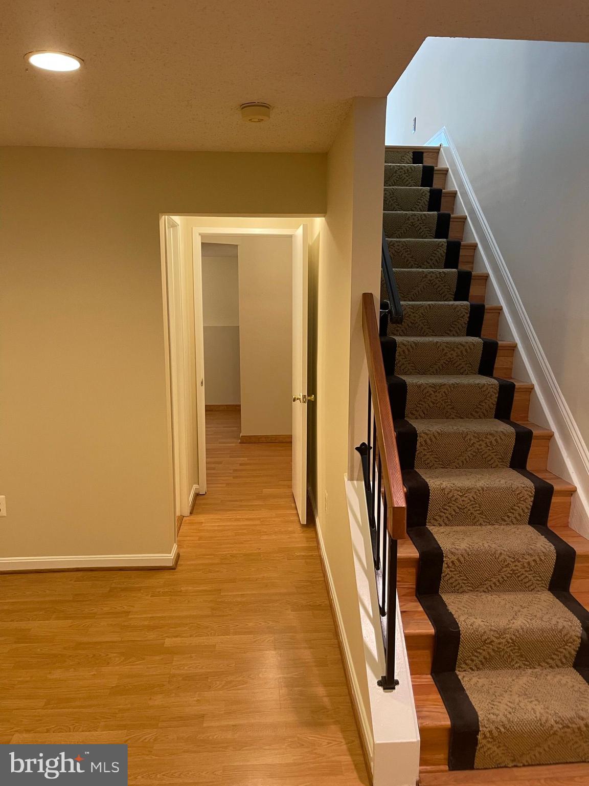 OAKWOOD COMMONS AT BURKE - Residential Lease