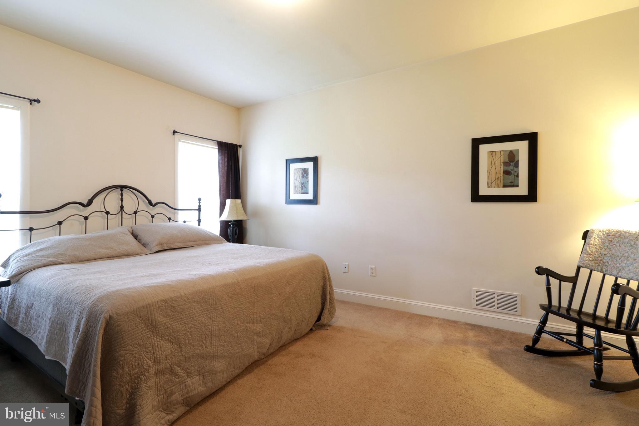 FOXPOINTE - Residential