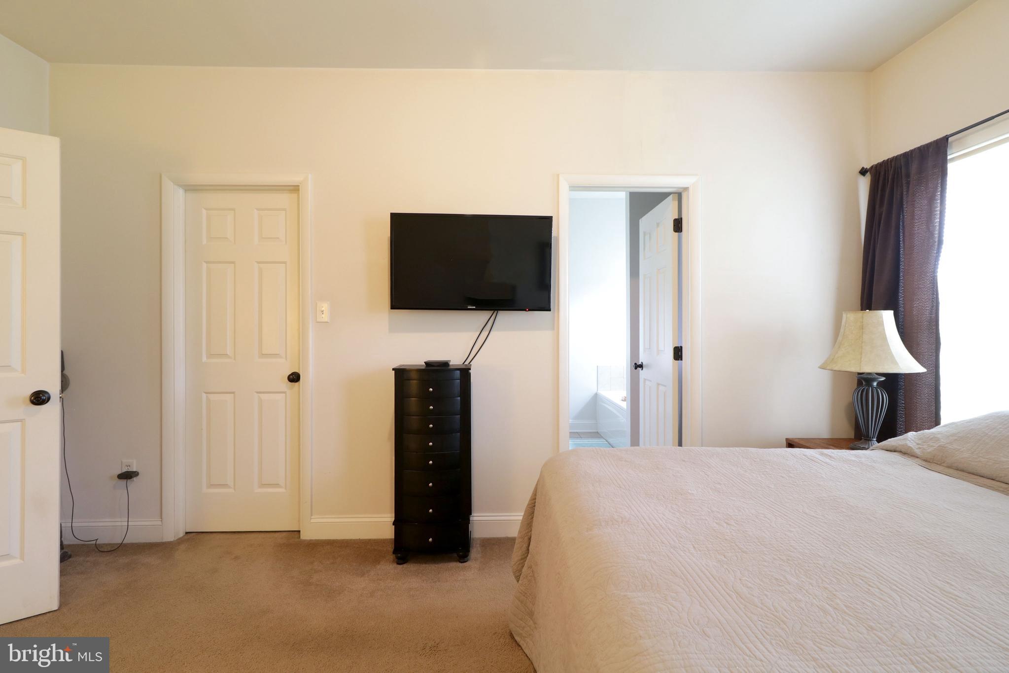 FOXPOINTE - Residential