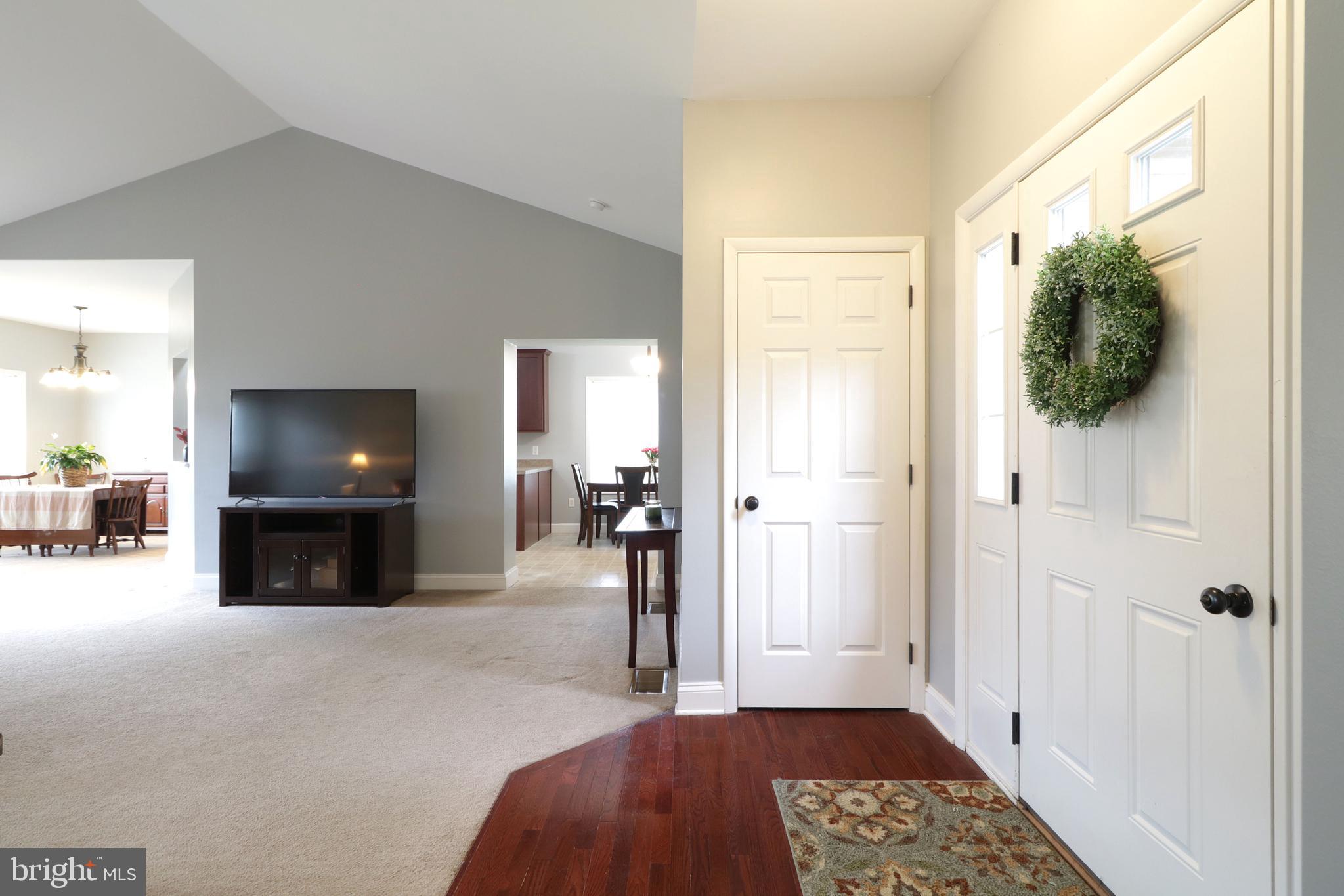 FOXPOINTE - Residential