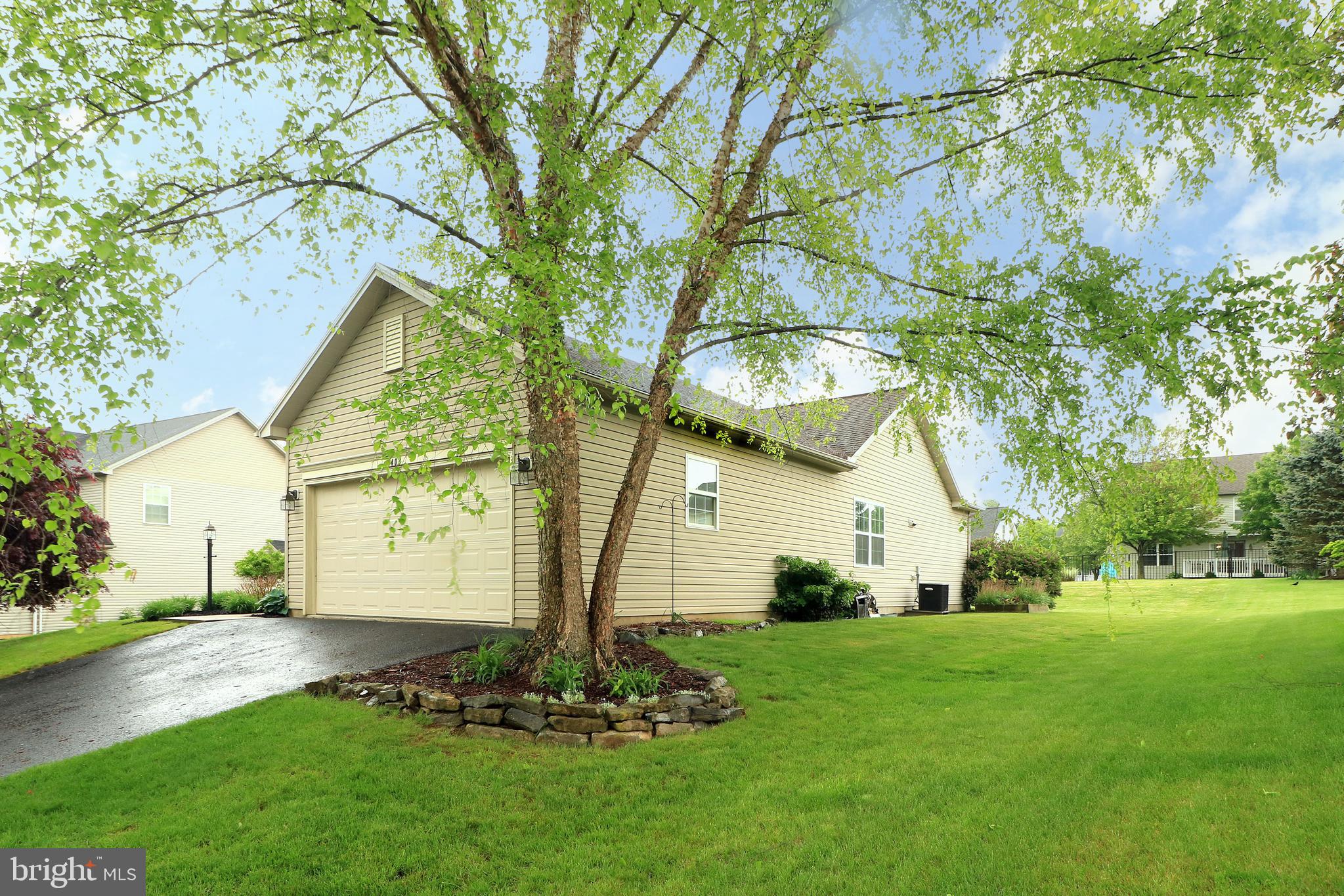 FOXPOINTE - Residential