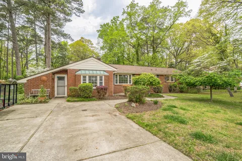115 Mistletoe Dr, Newport News, VA MLS: VANN2000094