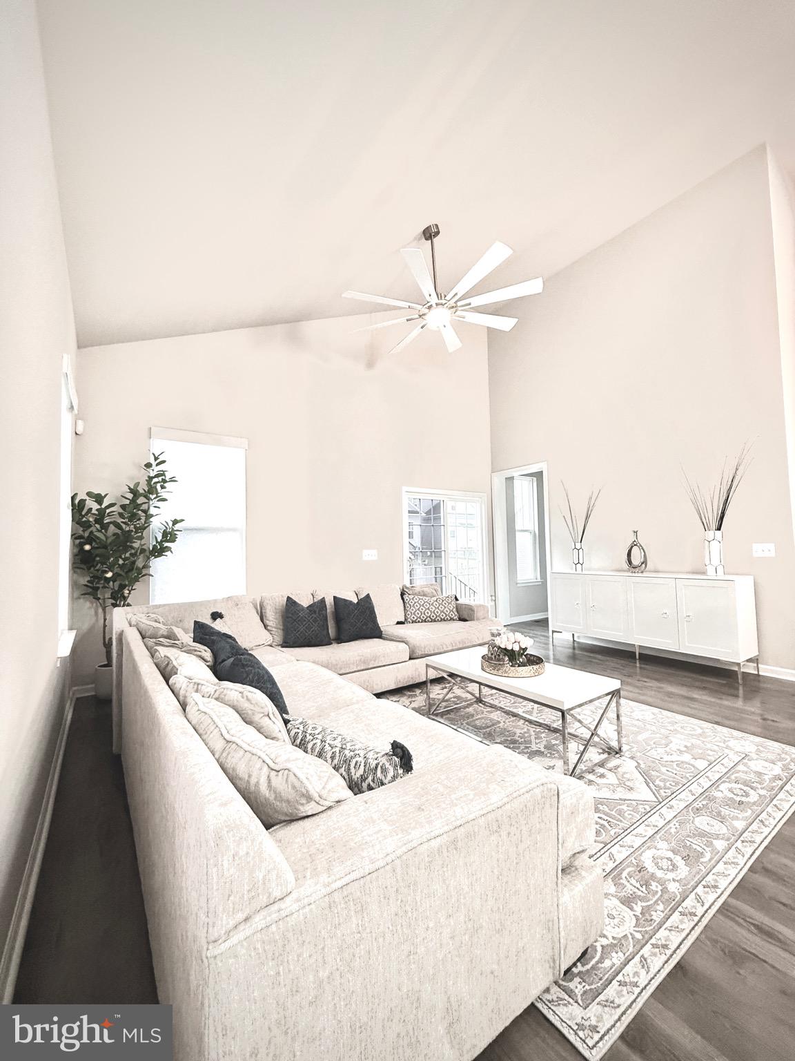 MAYFAIR - Residential