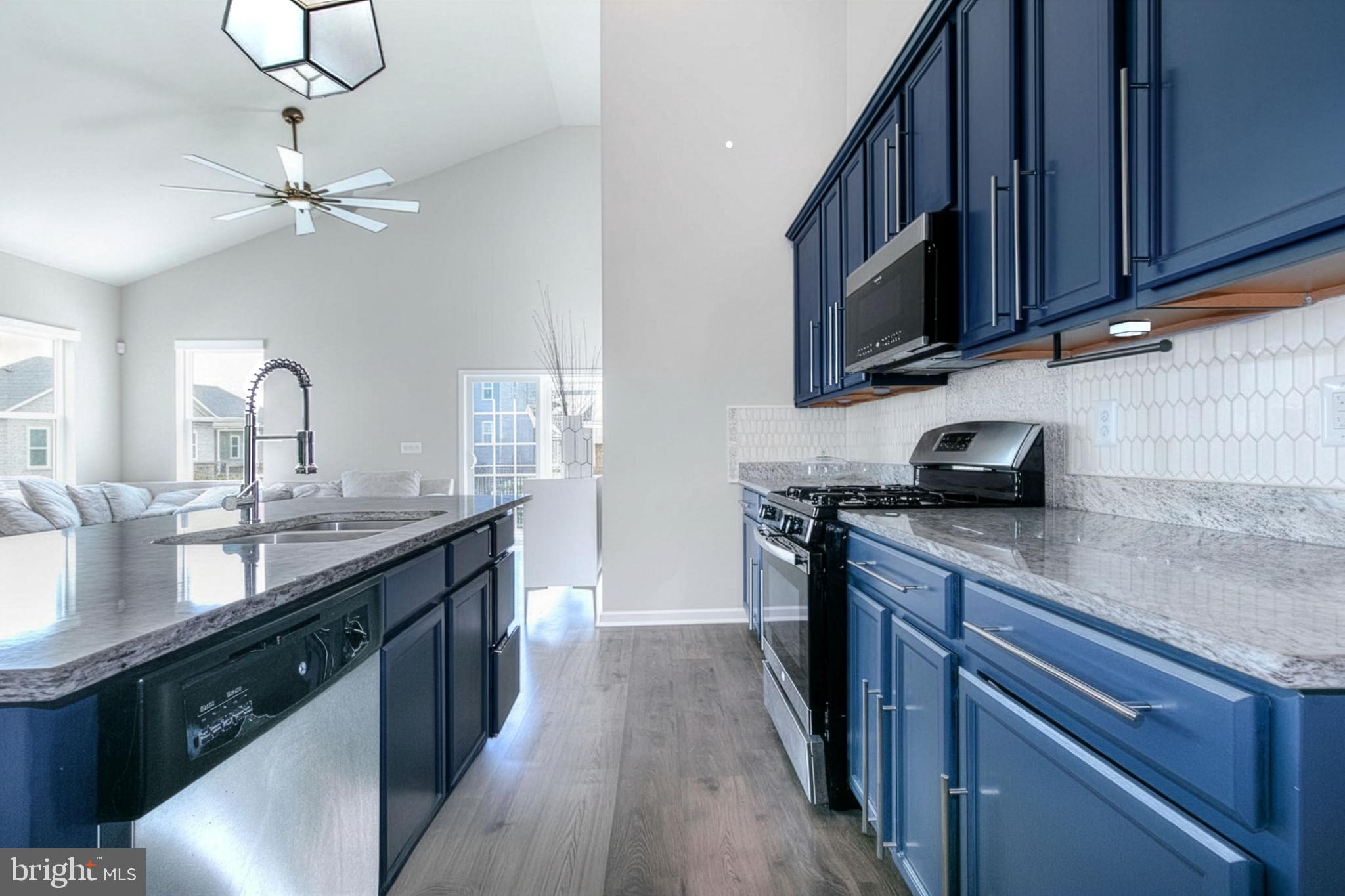 813 MILDENHALL COURT