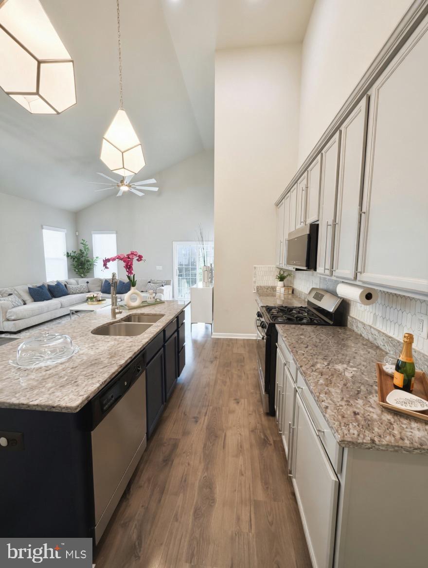 MAYFAIR - Residential