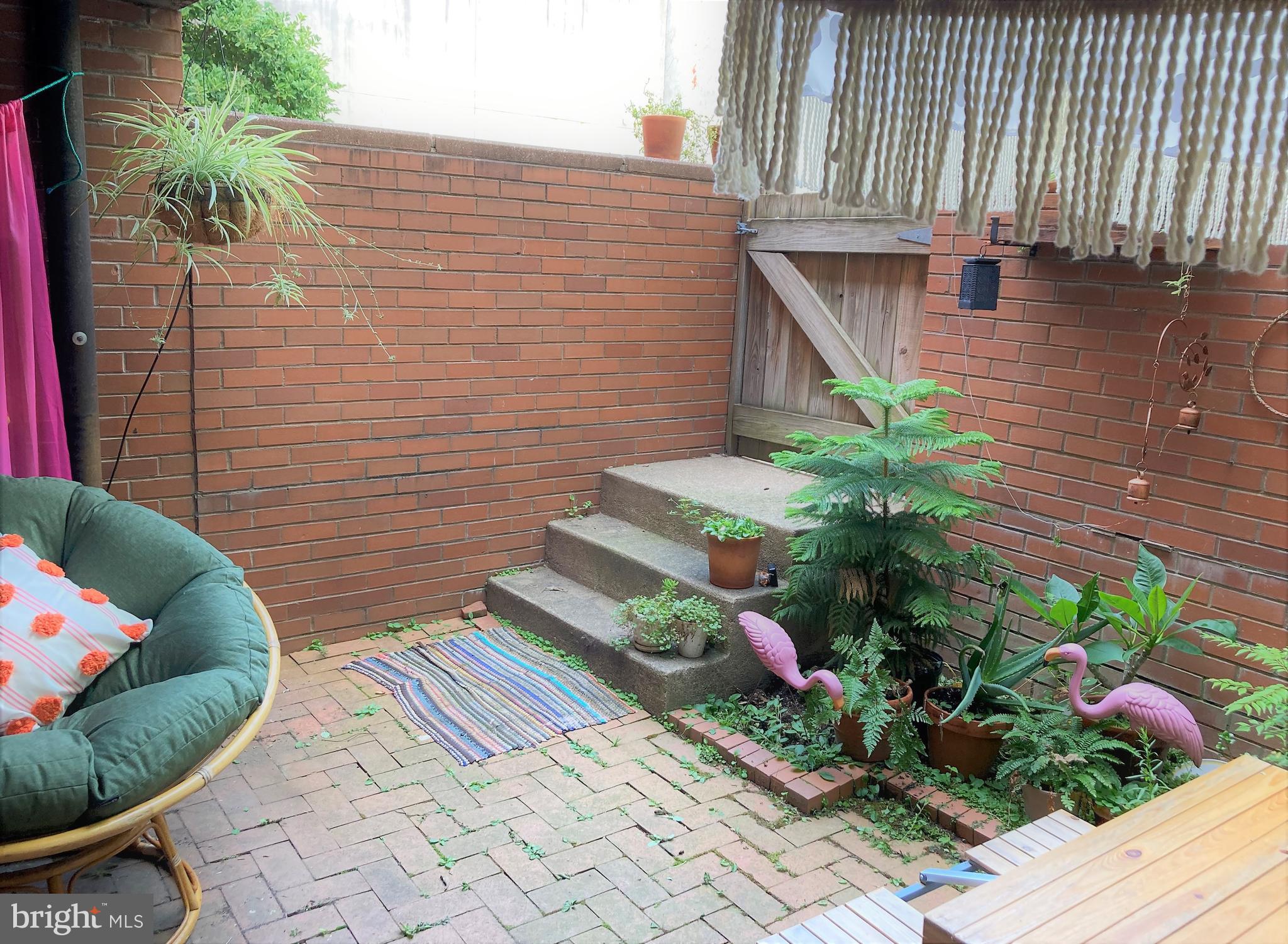 QUEEN VILLAGE - Residential Lease