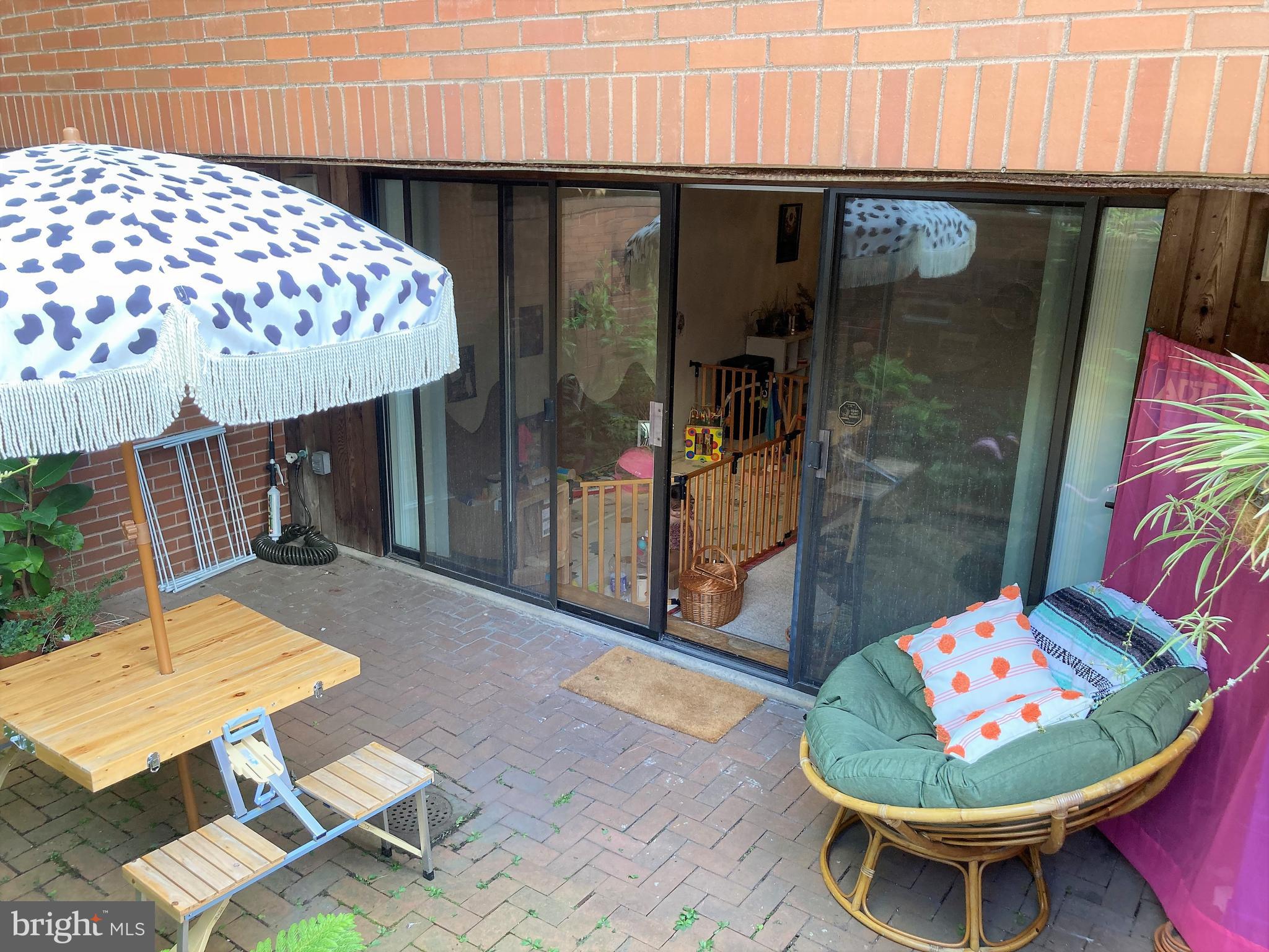 QUEEN VILLAGE - Residential Lease