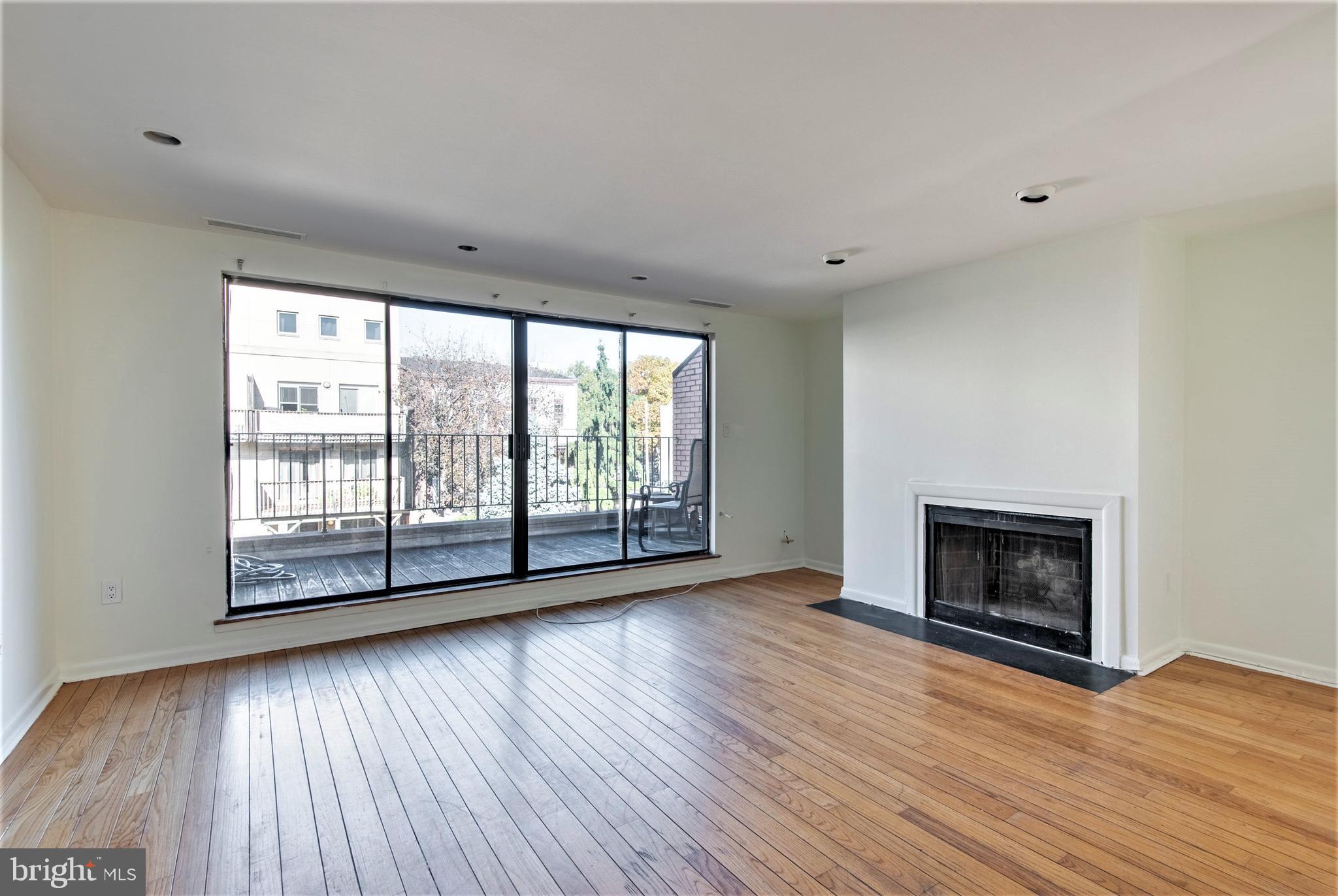 QUEEN VILLAGE - Residential Lease