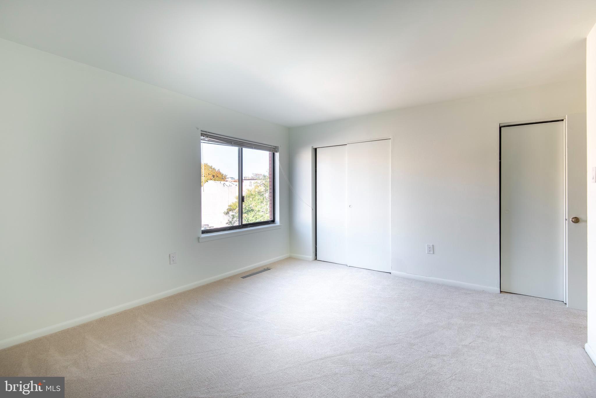 QUEEN VILLAGE - Residential Lease