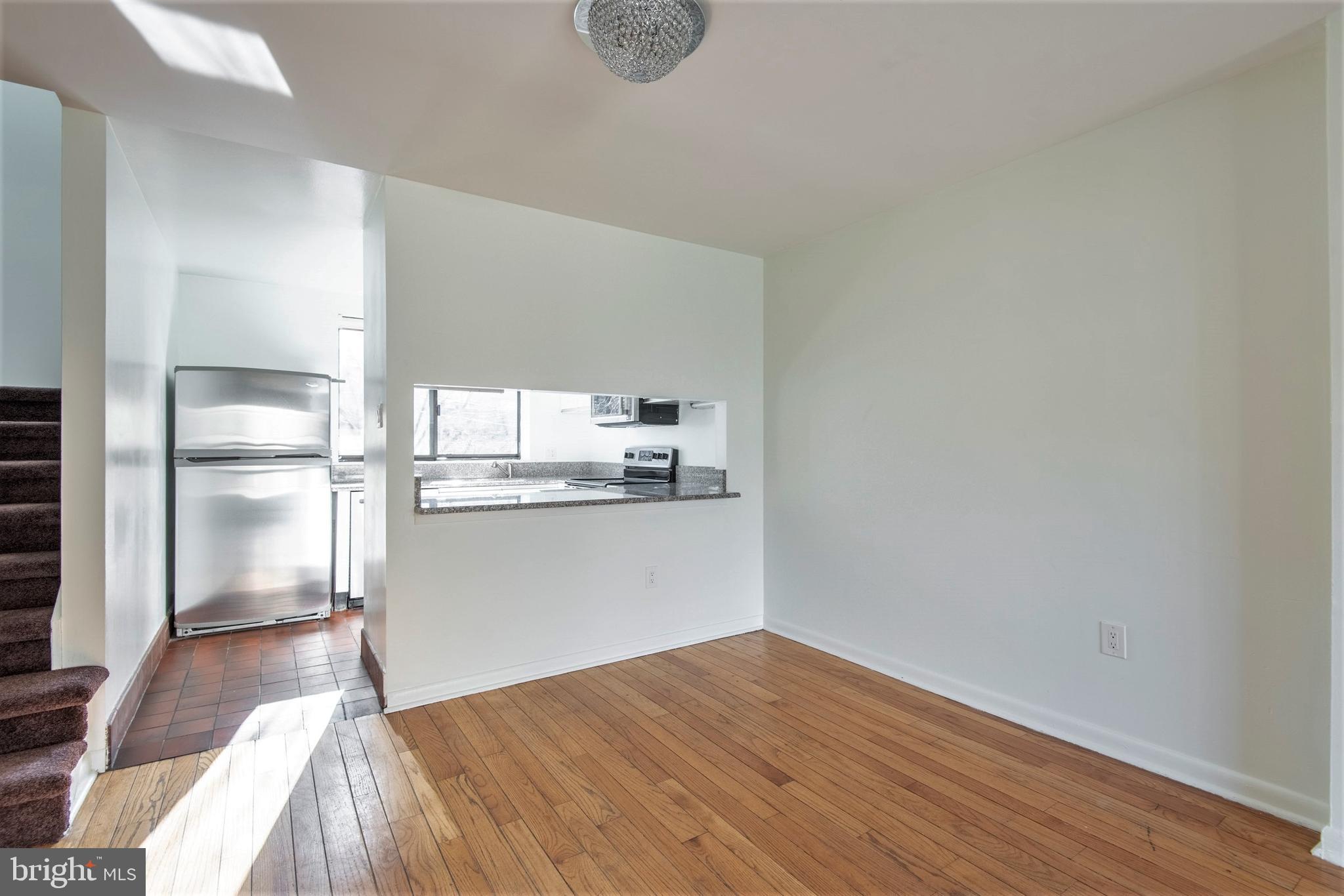 QUEEN VILLAGE - Residential Lease