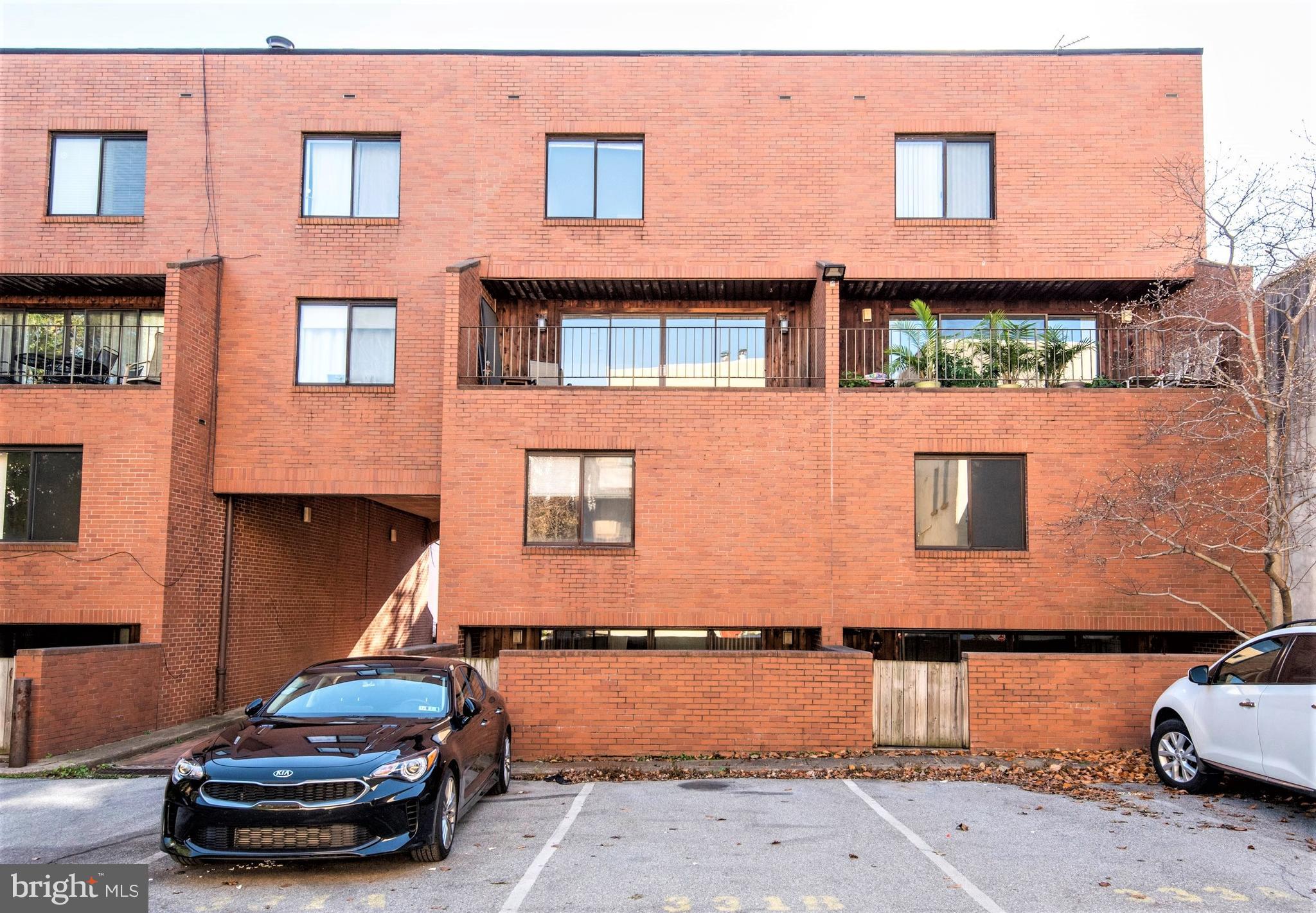 QUEEN VILLAGE - Residential Lease