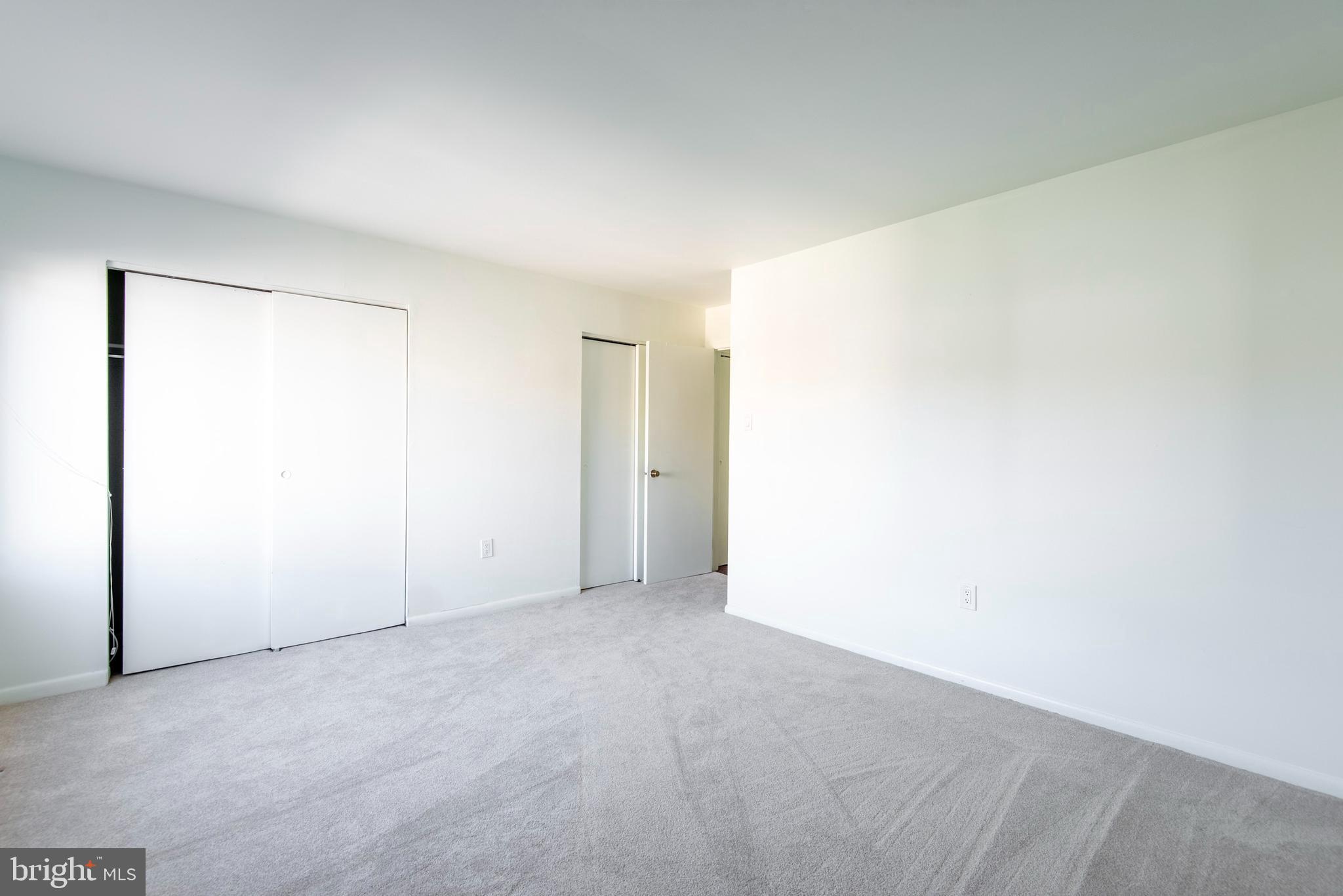 QUEEN VILLAGE - Residential Lease