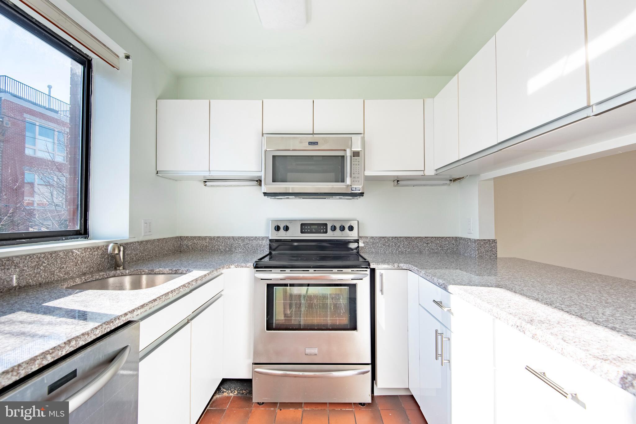 QUEEN VILLAGE - Residential Lease