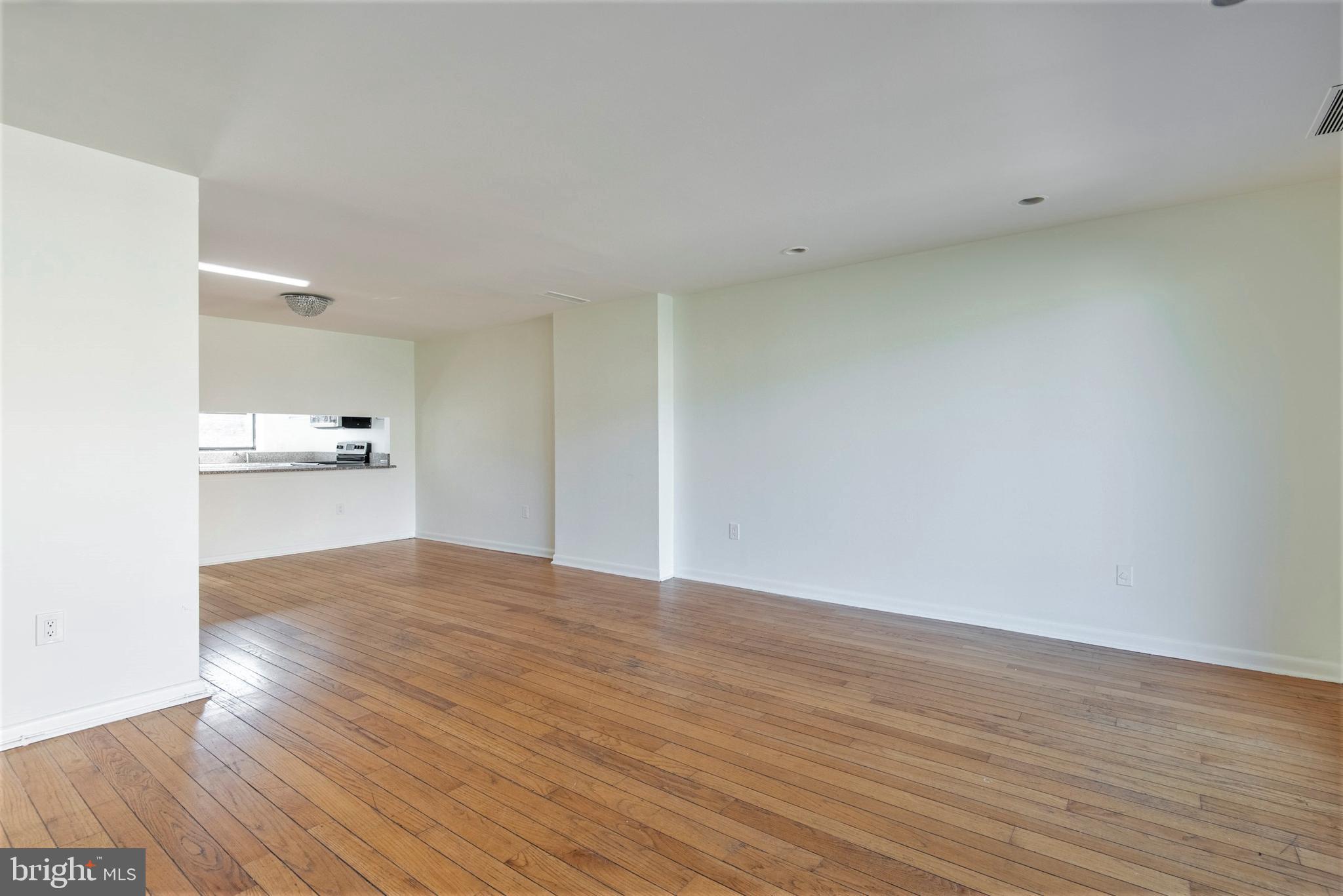 QUEEN VILLAGE - Residential Lease