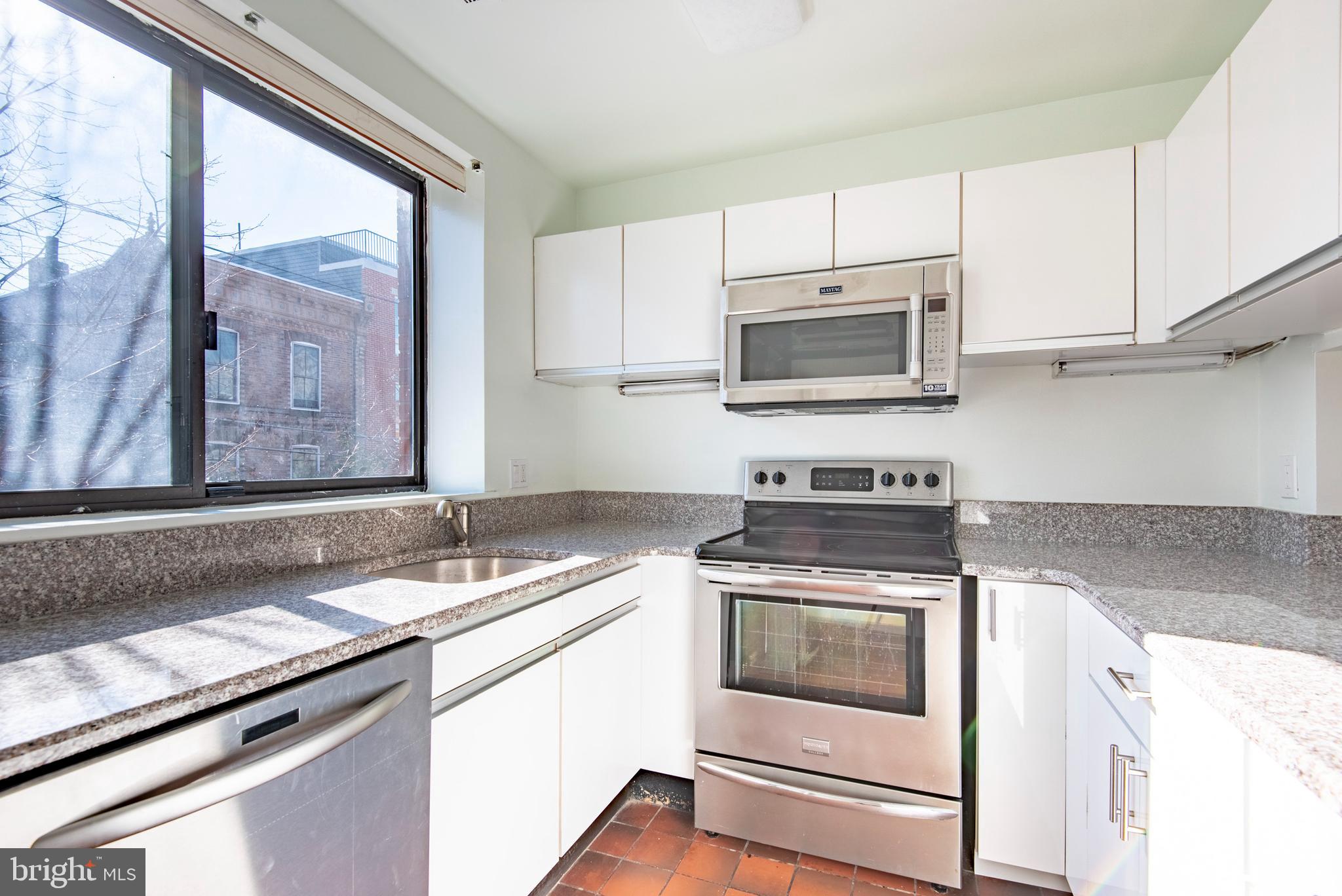 QUEEN VILLAGE - Residential Lease