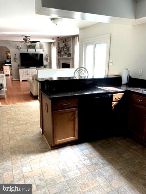 STONE HILL ESTATES - Residential Lease