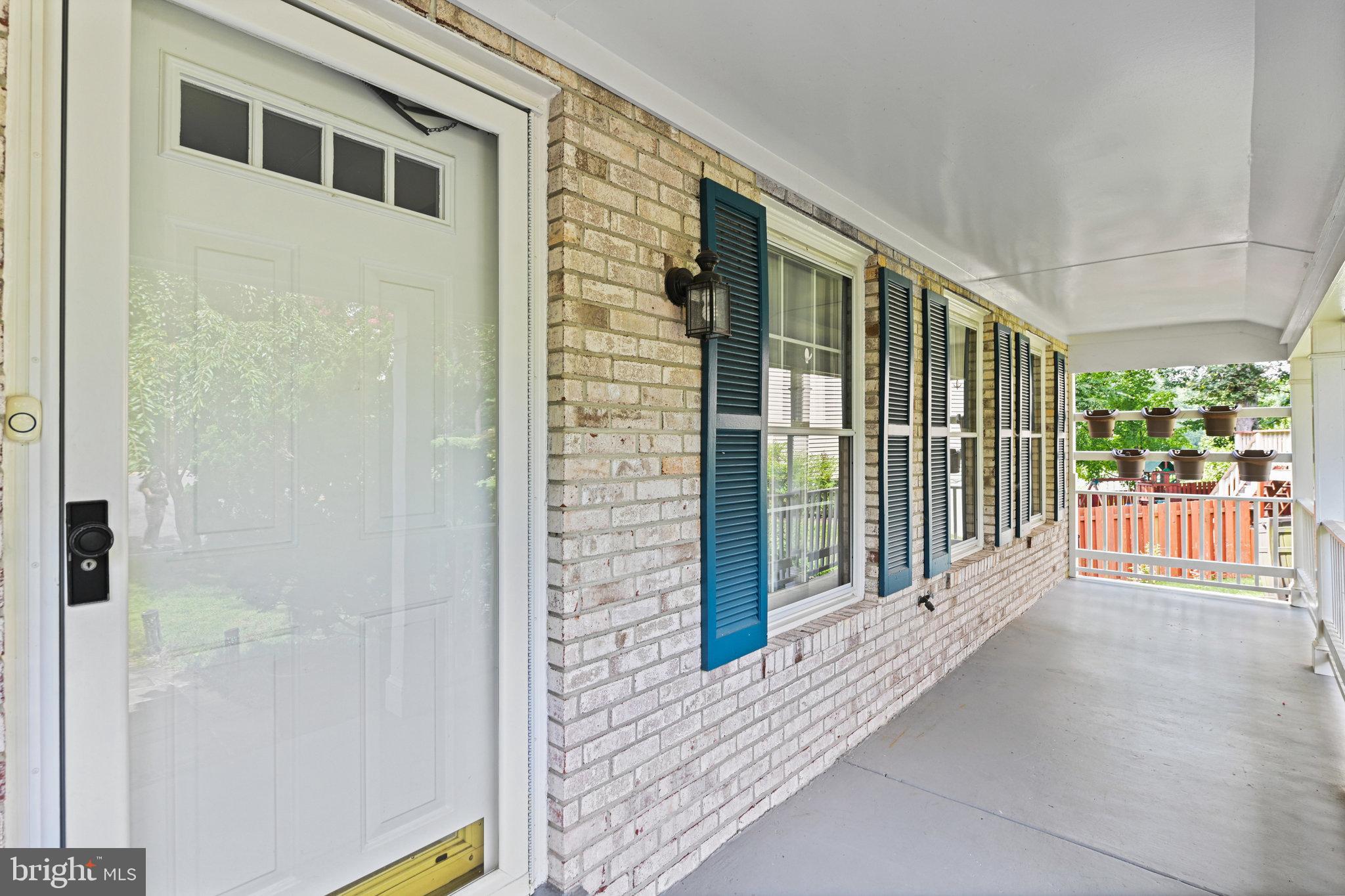 BRIARWOOD - Residential Lease