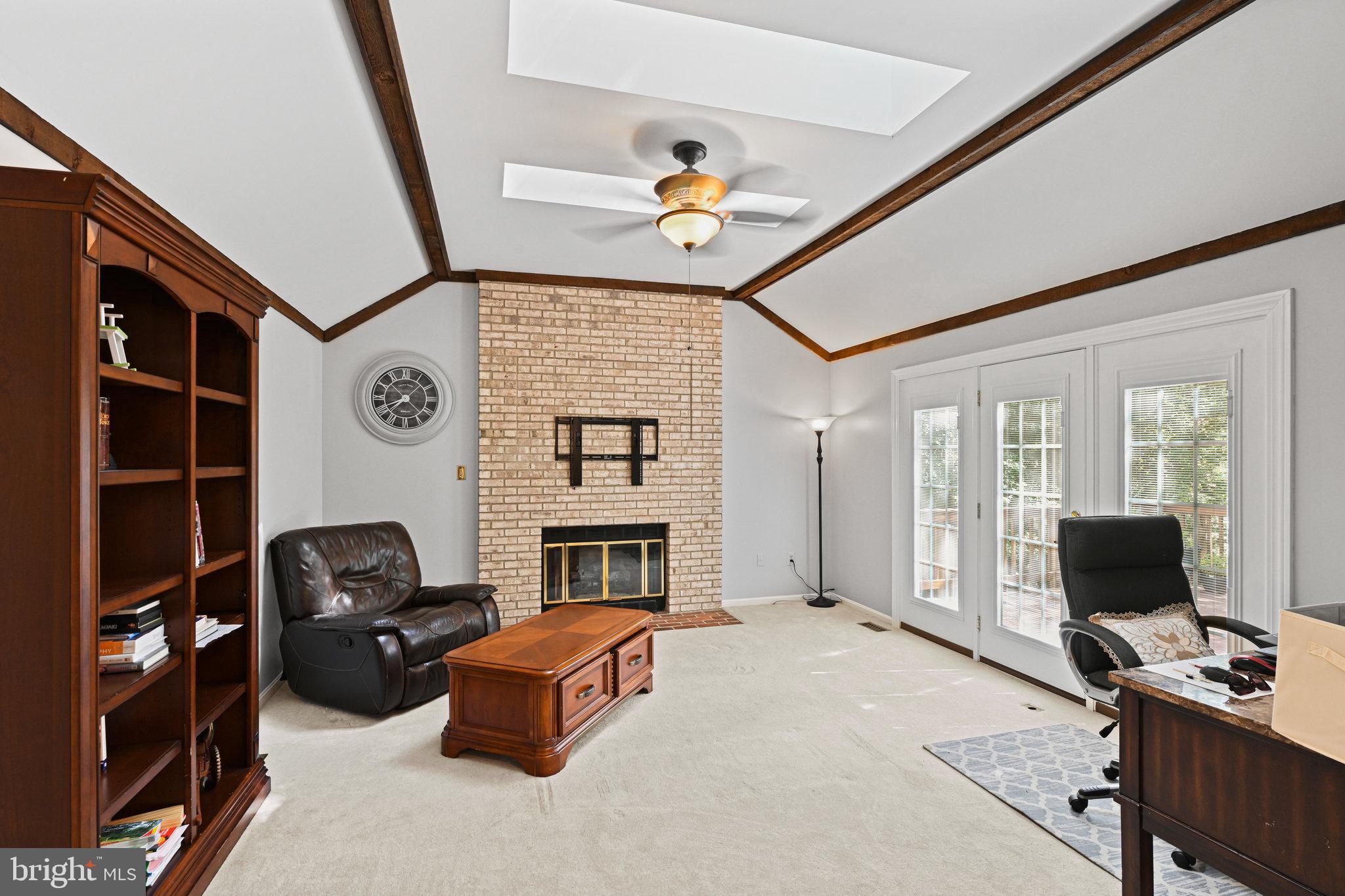 BRIARWOOD - Residential Lease