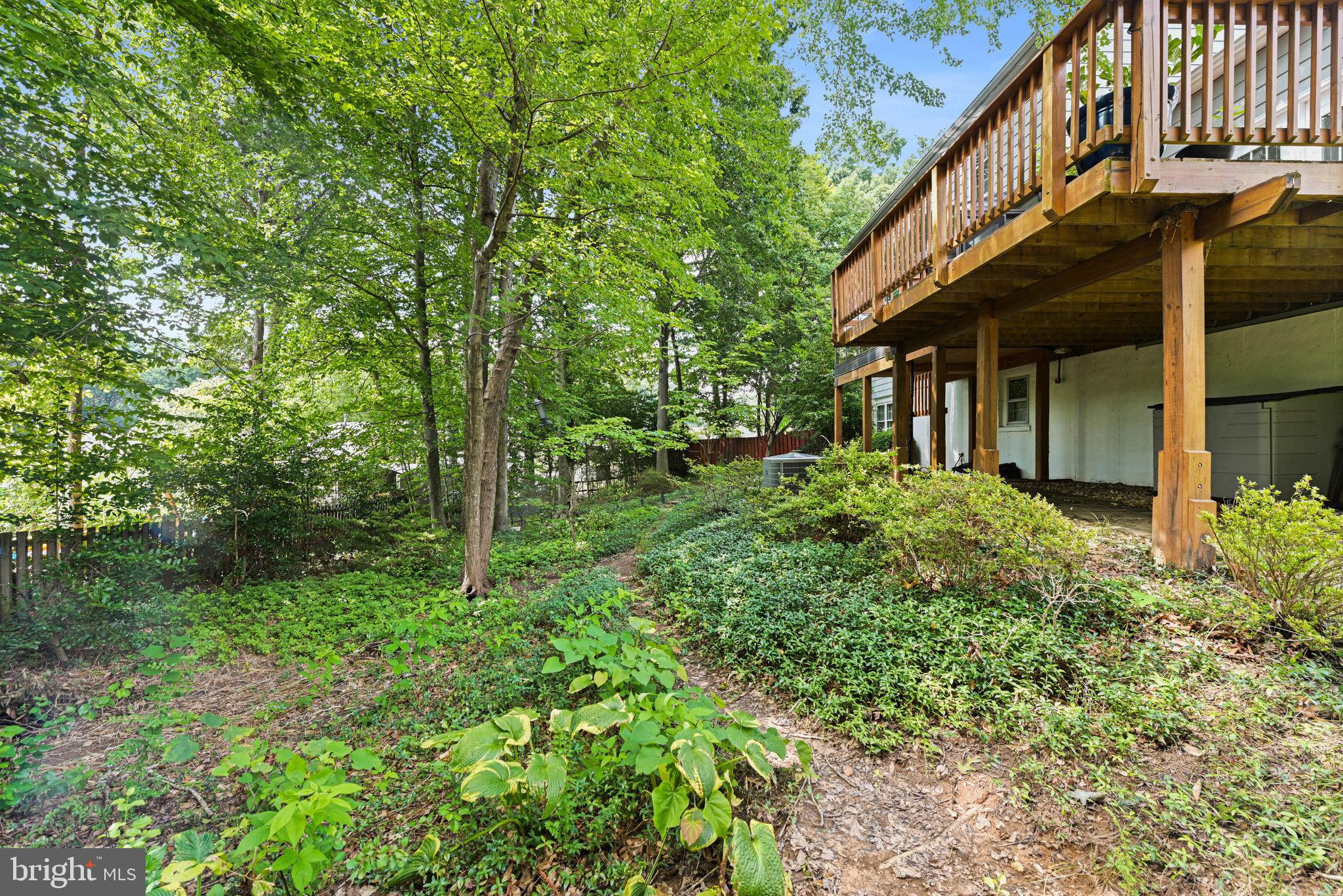 BRIARWOOD - Residential Lease