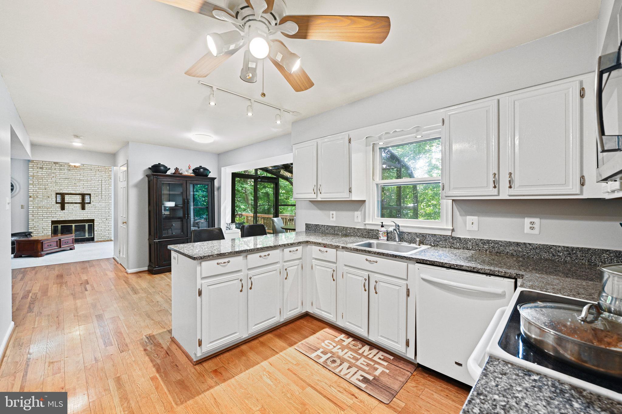 BRIARWOOD - Residential Lease