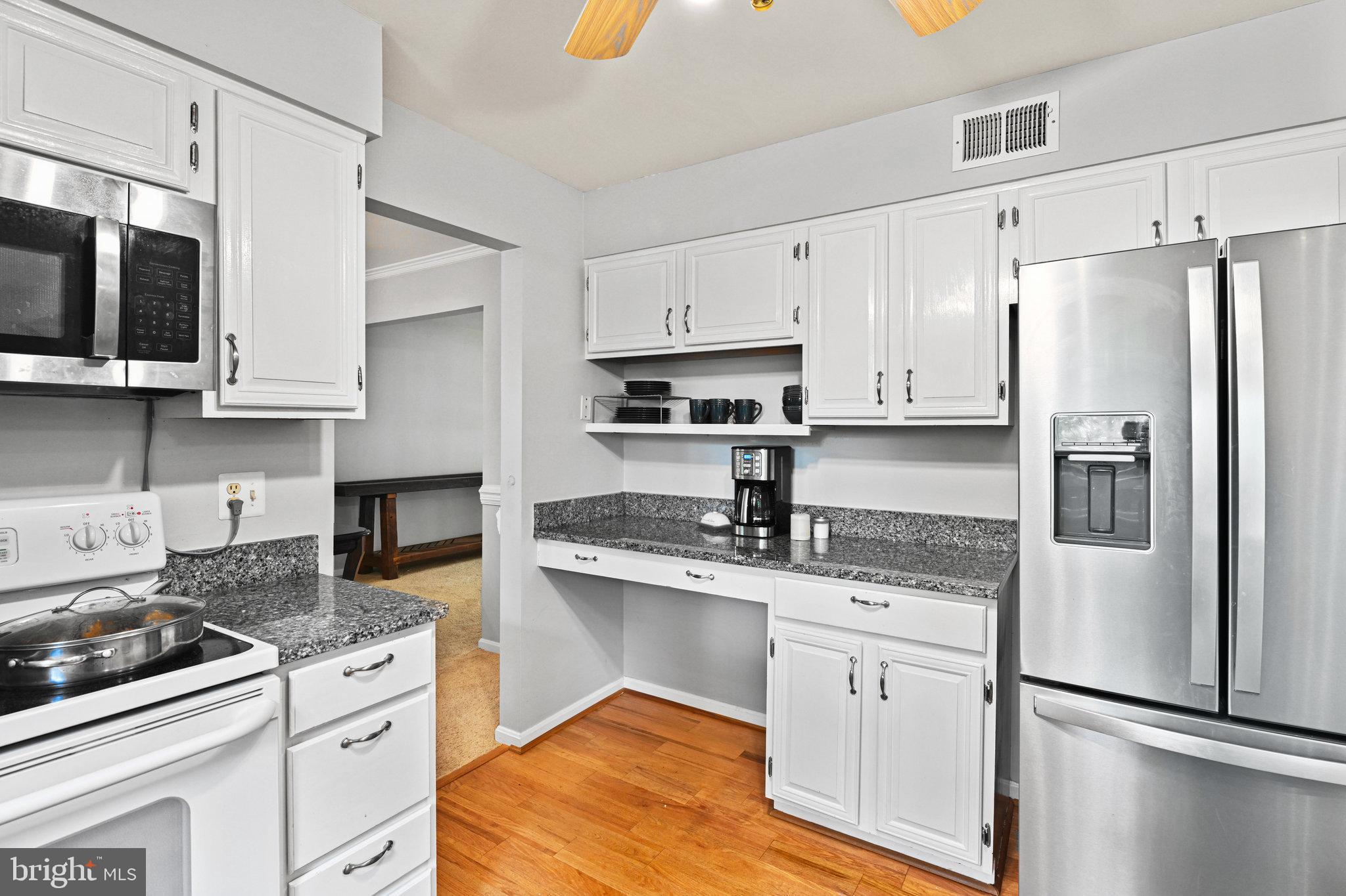 BRIARWOOD - Residential Lease